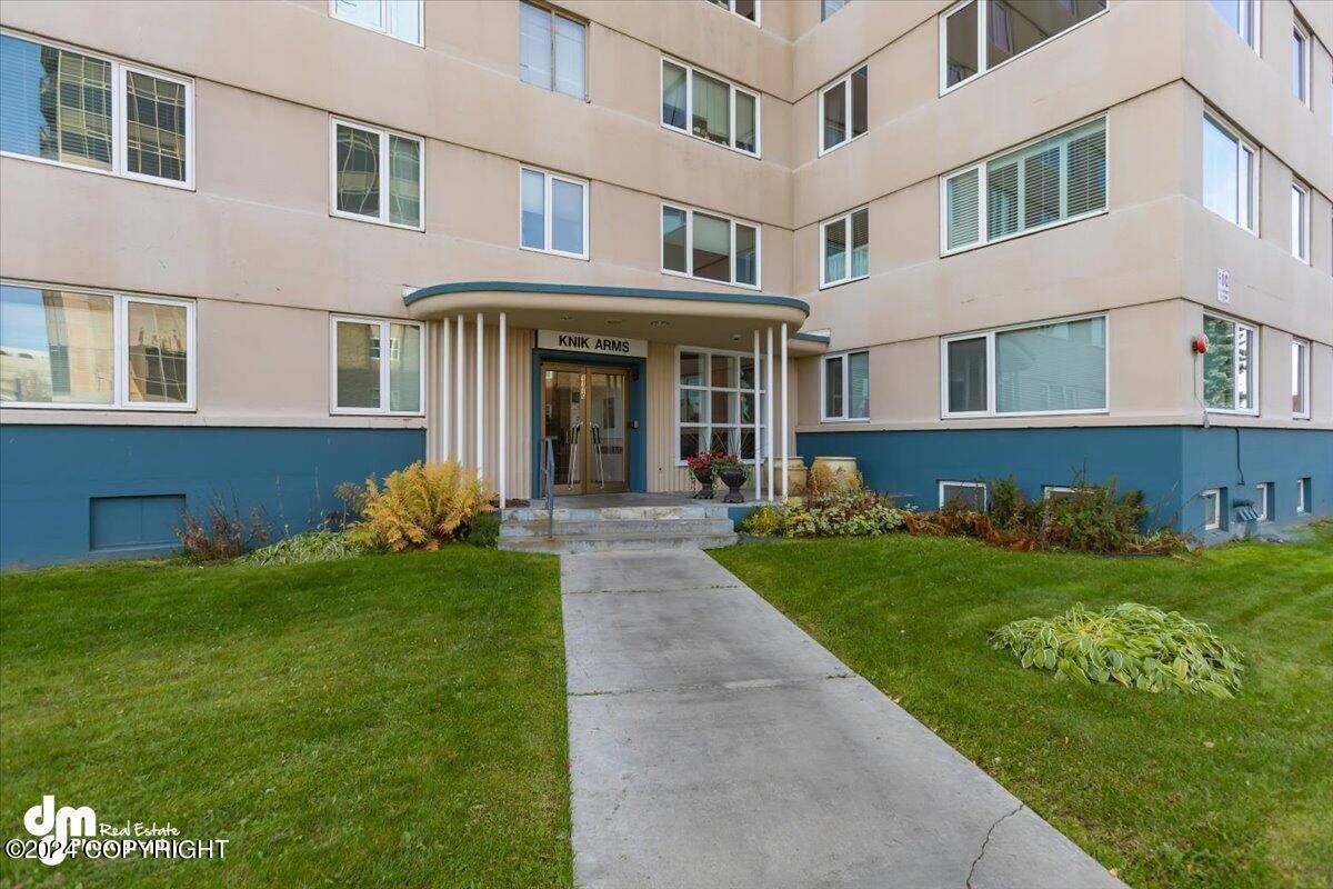 Anchorage, AK 99501,1110 W 6th AVE #102