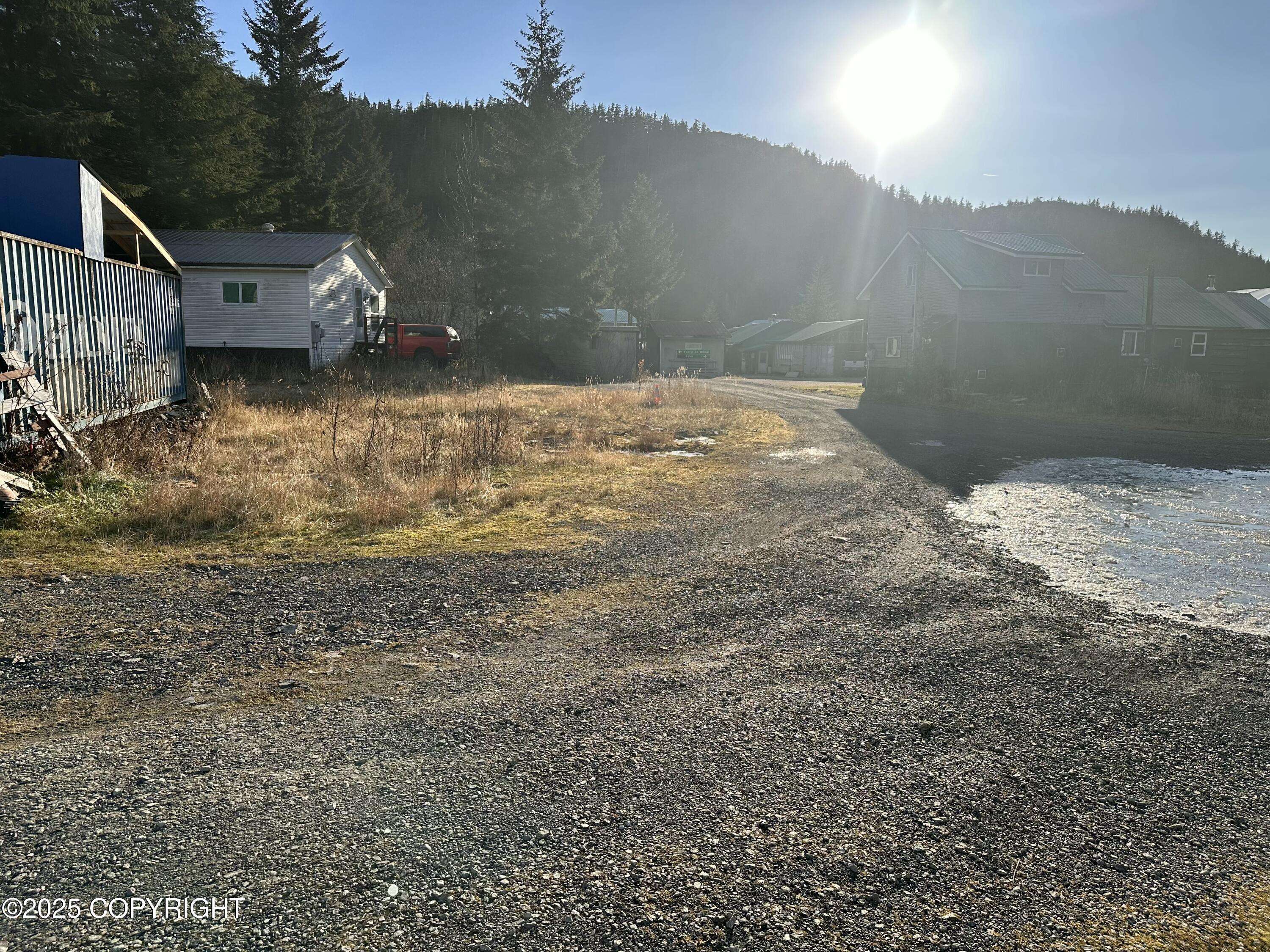 Cordova, AK 99574,932 Lake AVE