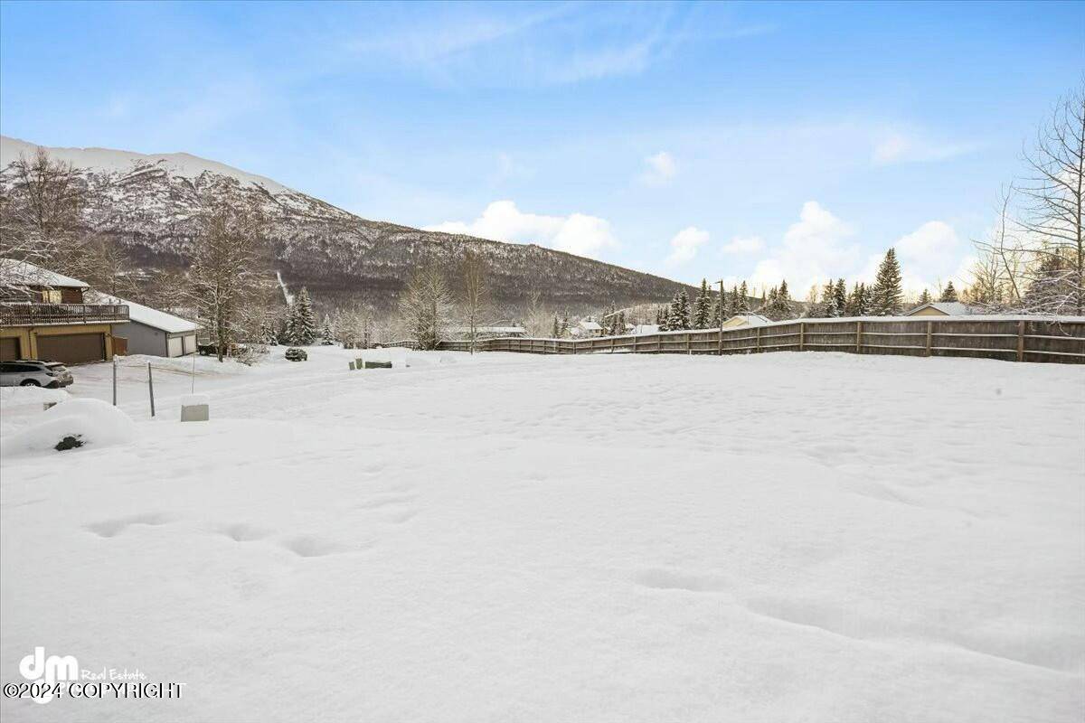 Eagle River, AK 99577,9424 W Kanaga LOOP