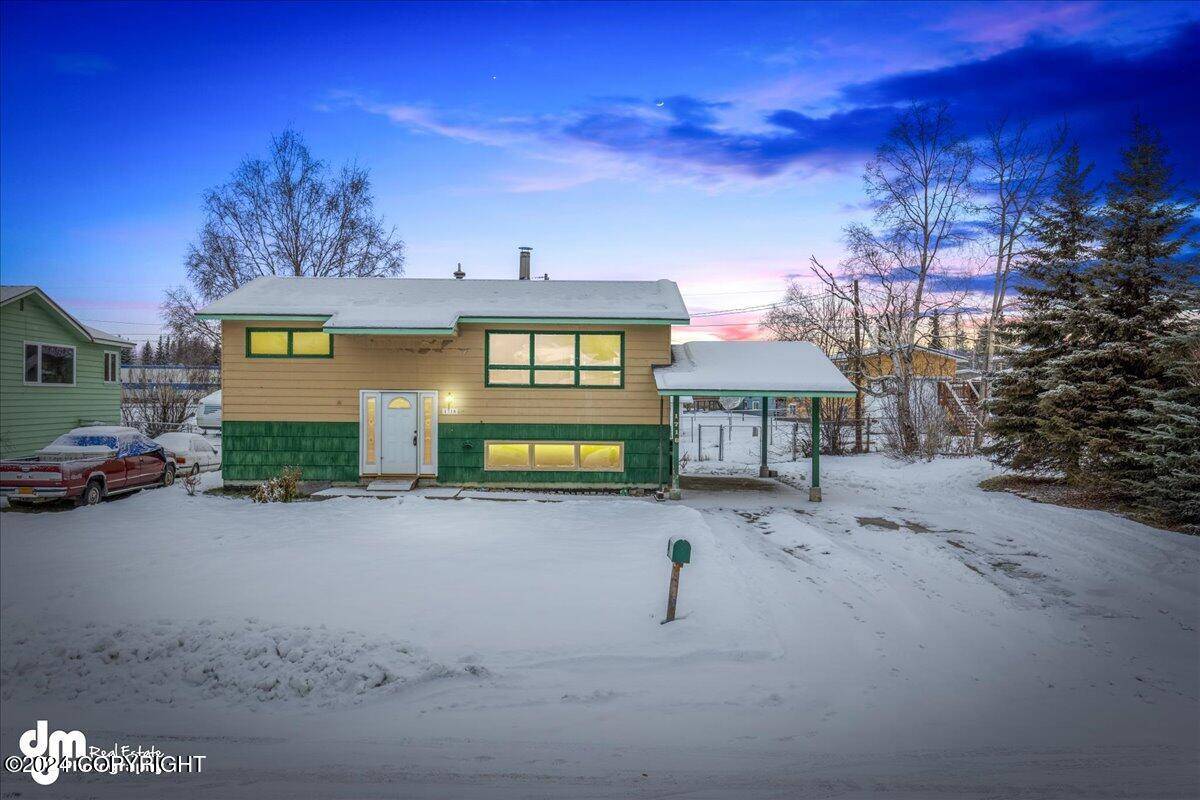 Anchorage, AK 99504,1718 Diomede ST