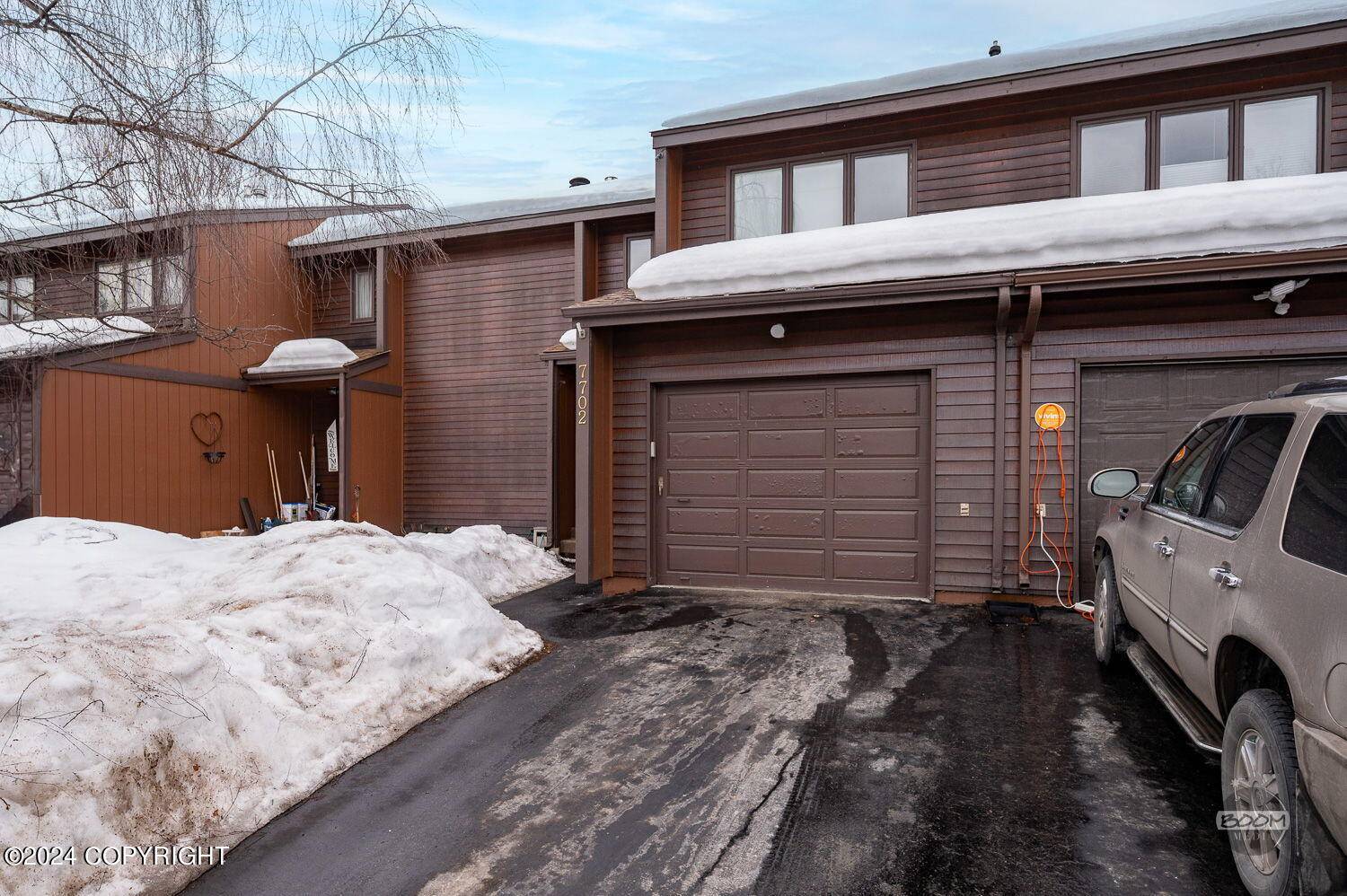 Anchorage, AK 99518,7702 Linda LN