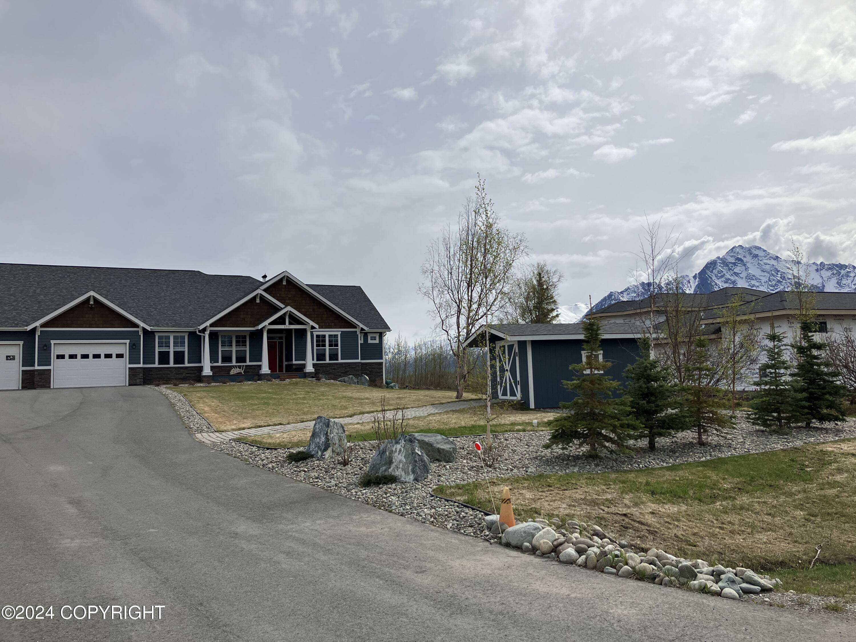 Palmer, AK 99645,1717 N River Rock CIR