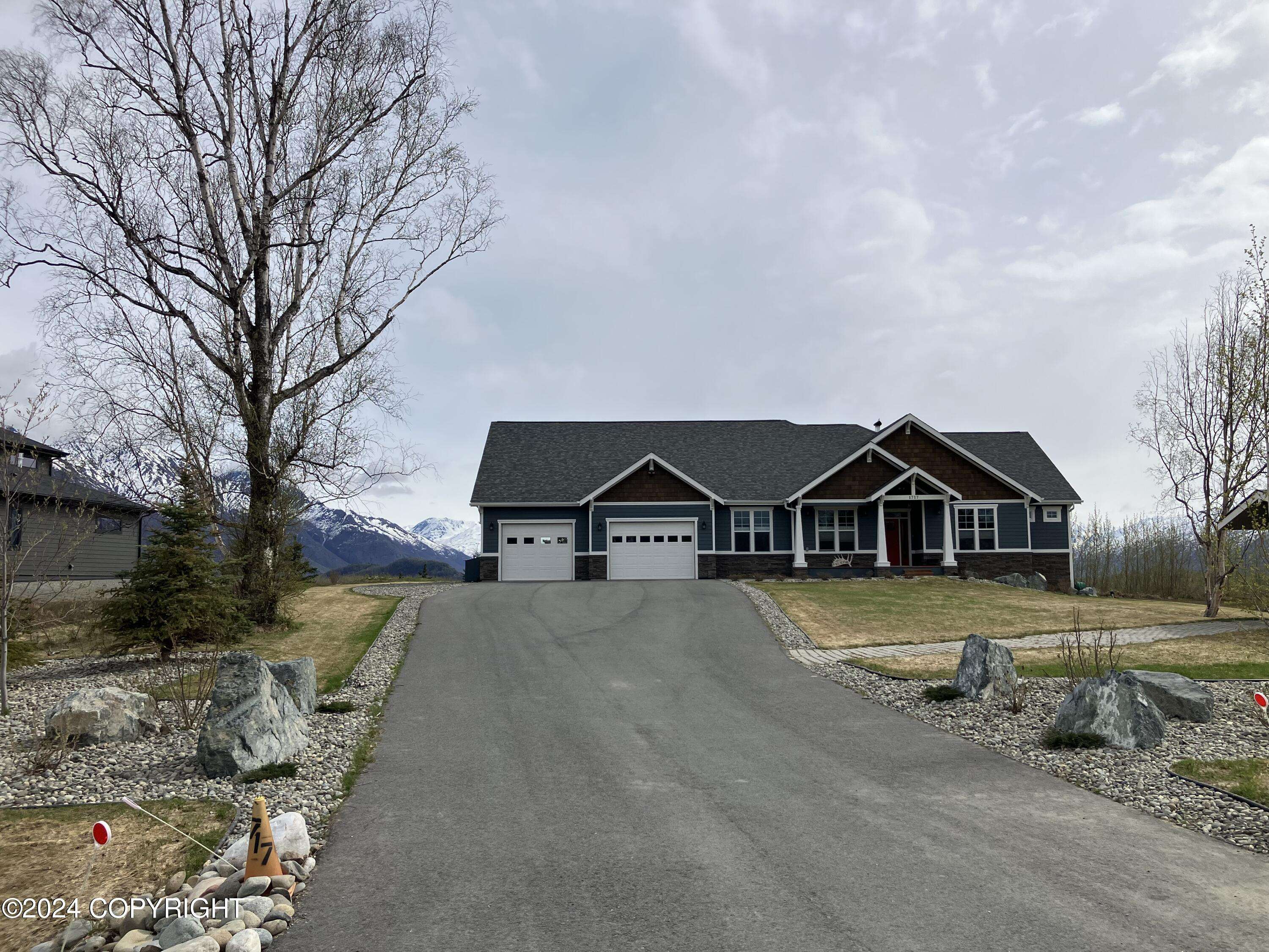 Palmer, AK 99645,1717 N River Rock CIR