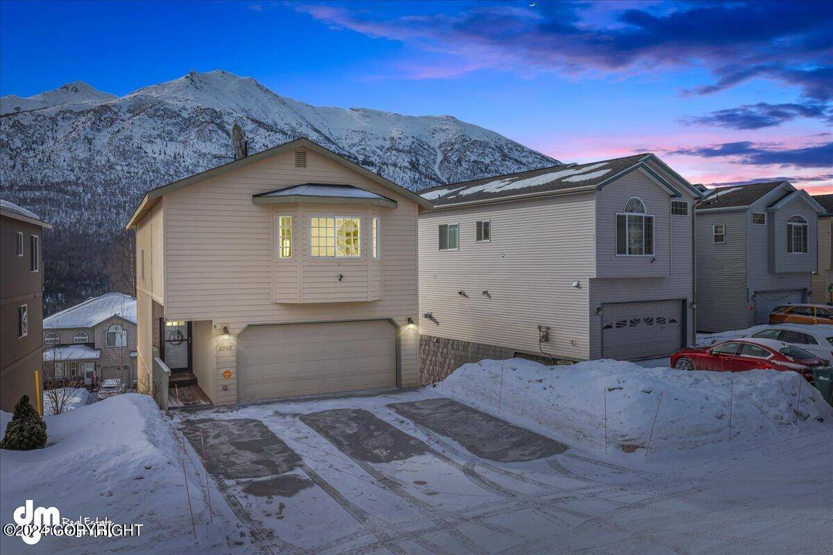 Eagle River, AK 99577,8992 Eagle River LN