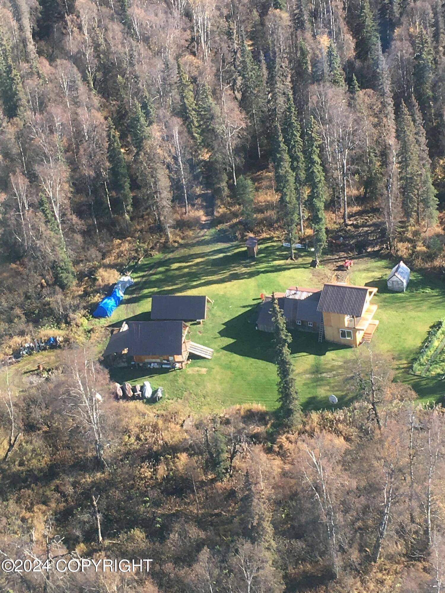 Skwentna, AK 99667,L33 No Road