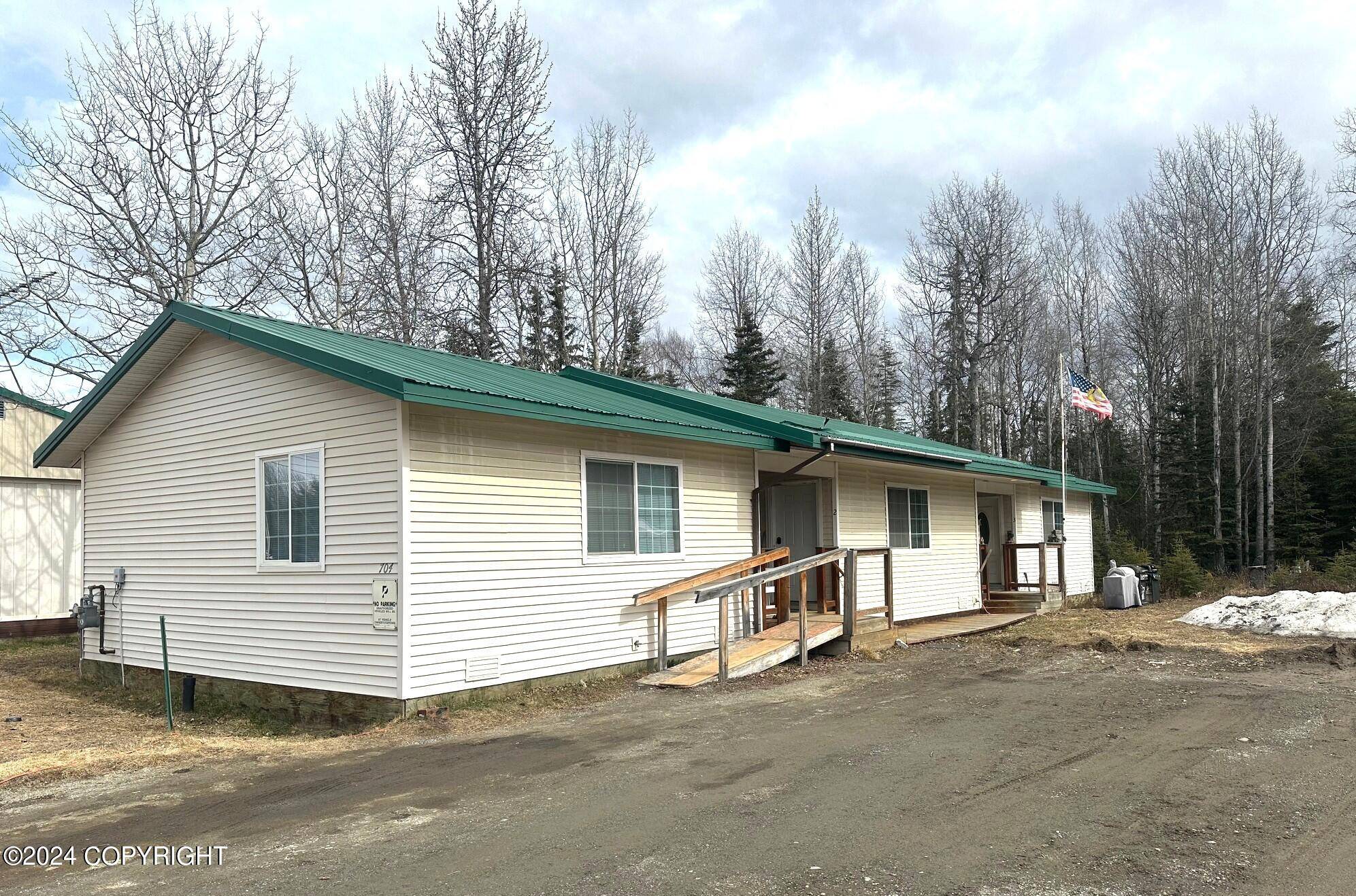 Kenai, AK 99611,704 Highbush LN