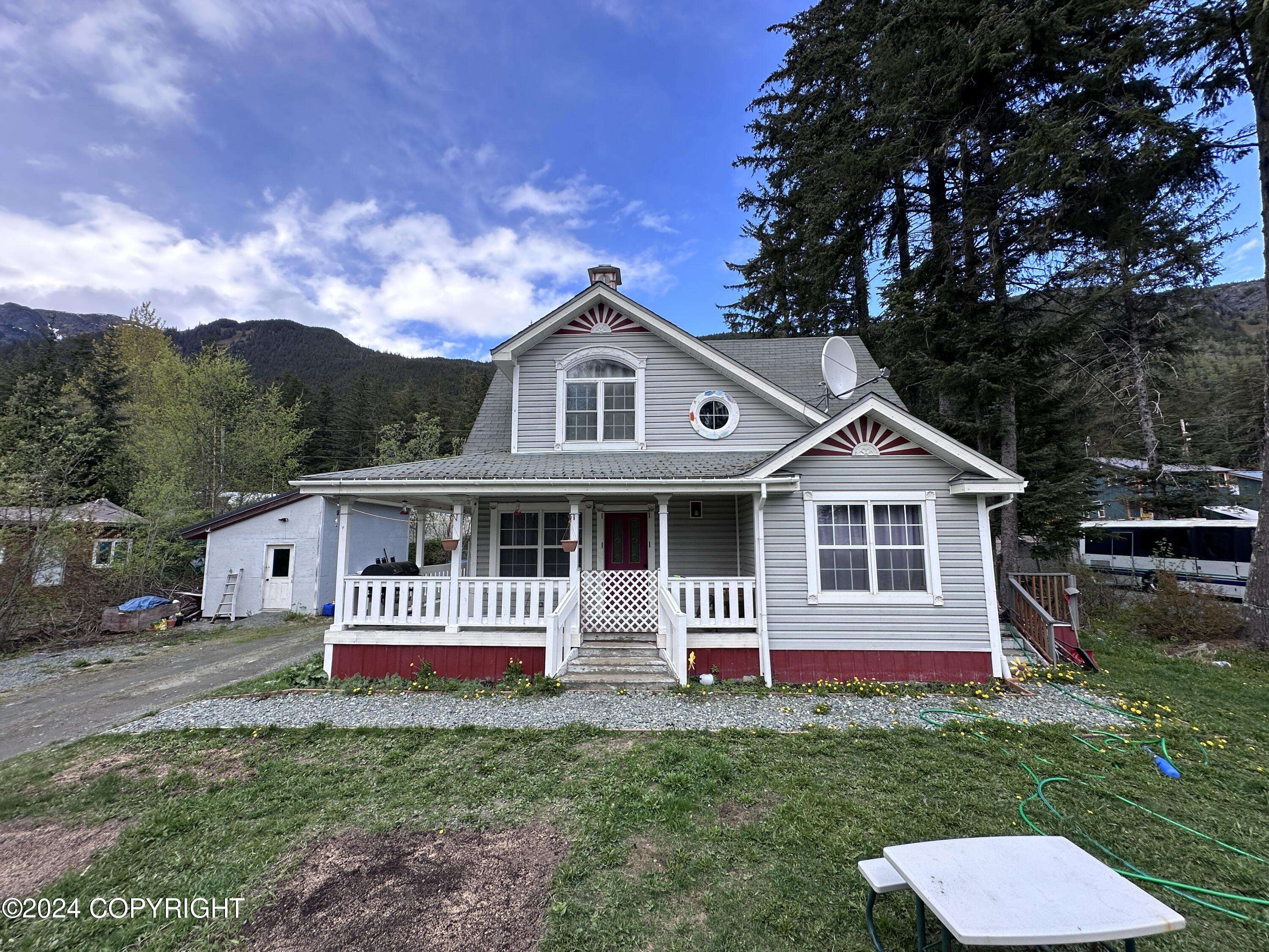 Haines, AK 99827,1028 Vermier ST