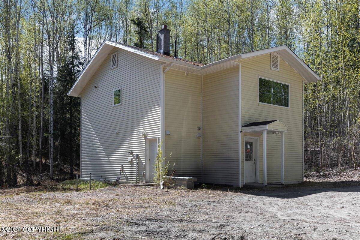 Fairbanks, AK 99712,690 Eastview DR