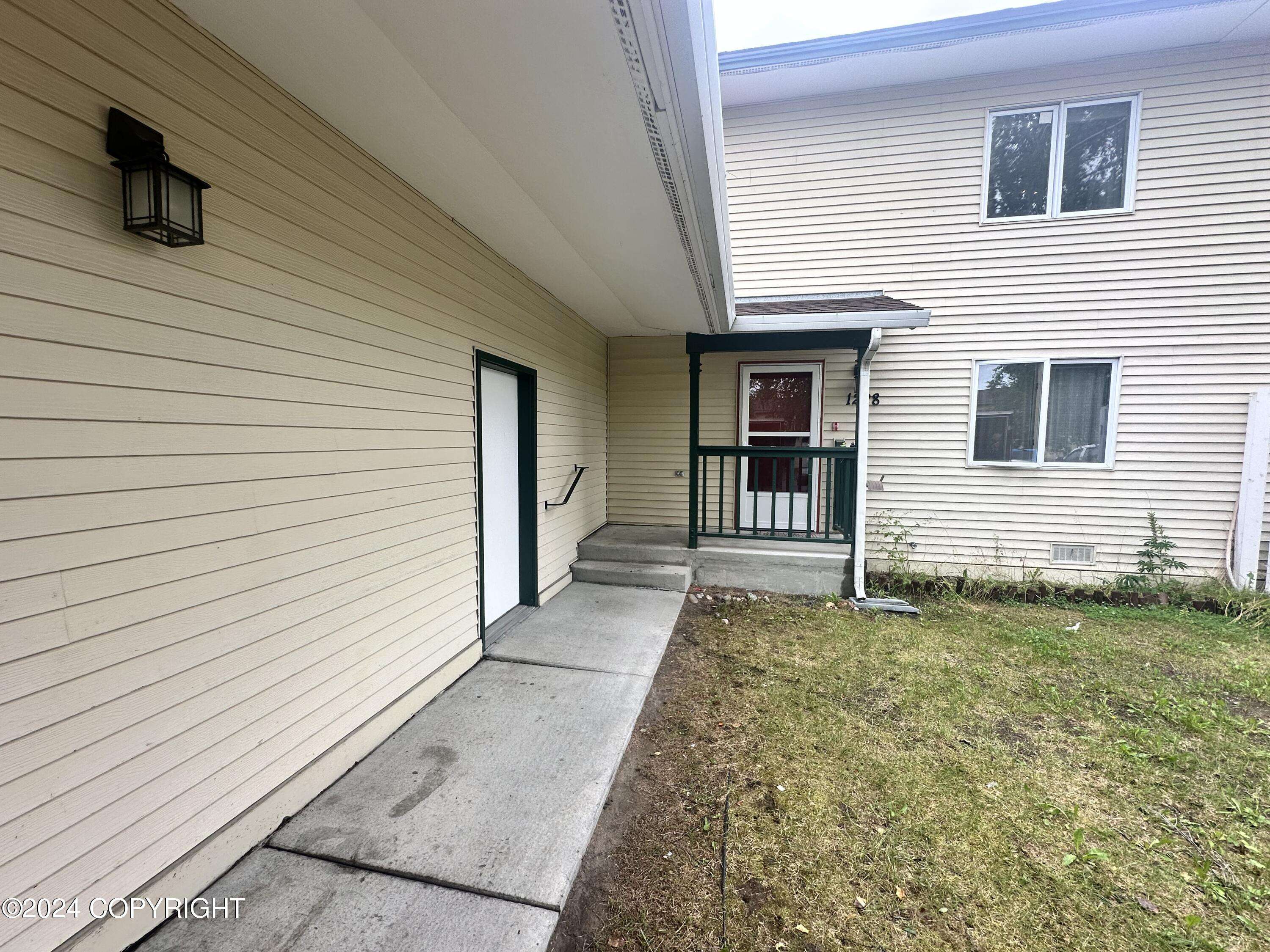 Fairbanks, AK 99701,1228 Bainbridge BLVD #49