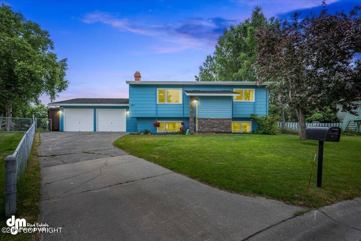 Anchorage, AK 99517,3811 Crosson CIR