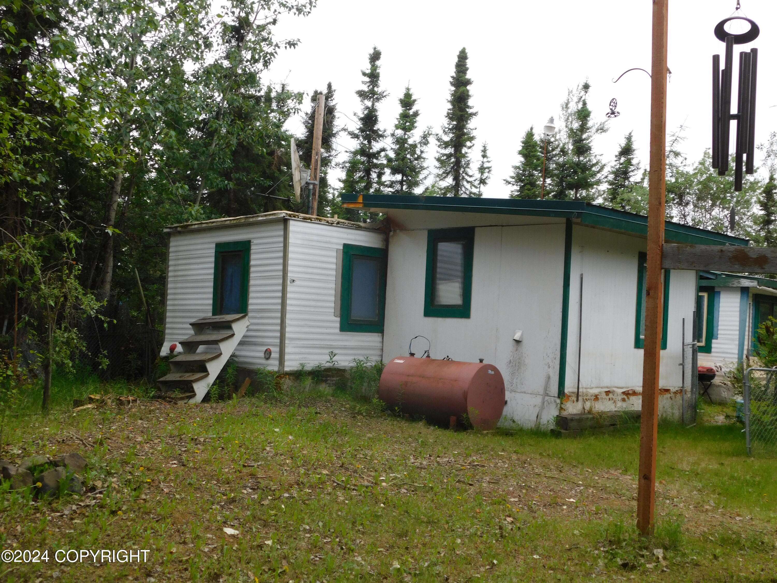 North Pole, AK 99705,1422 Daniel ST