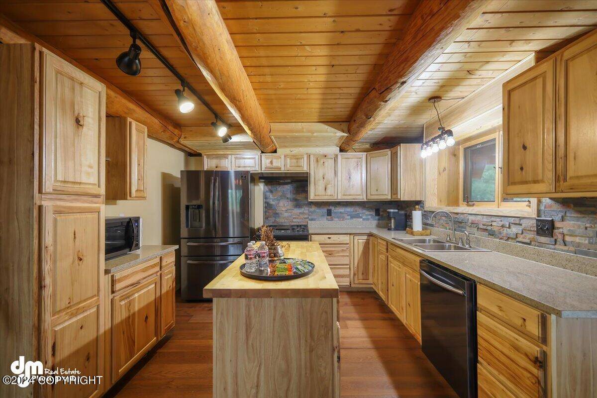 Big Lake, AK 99652,18008 W Marion DR