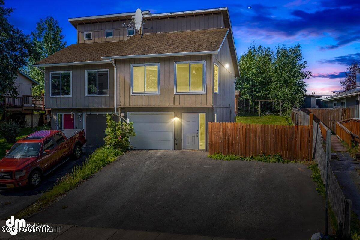 Anchorage, AK 99507,7220 Durenda CIR