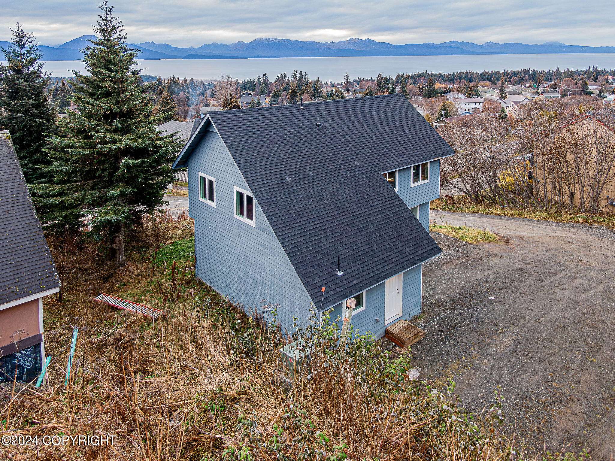 Homer, AK 99603,176 Mountain View DR