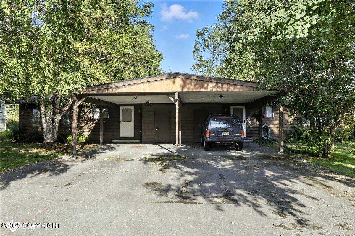 Anchorage, AK 99502,7925 Wisteria ST