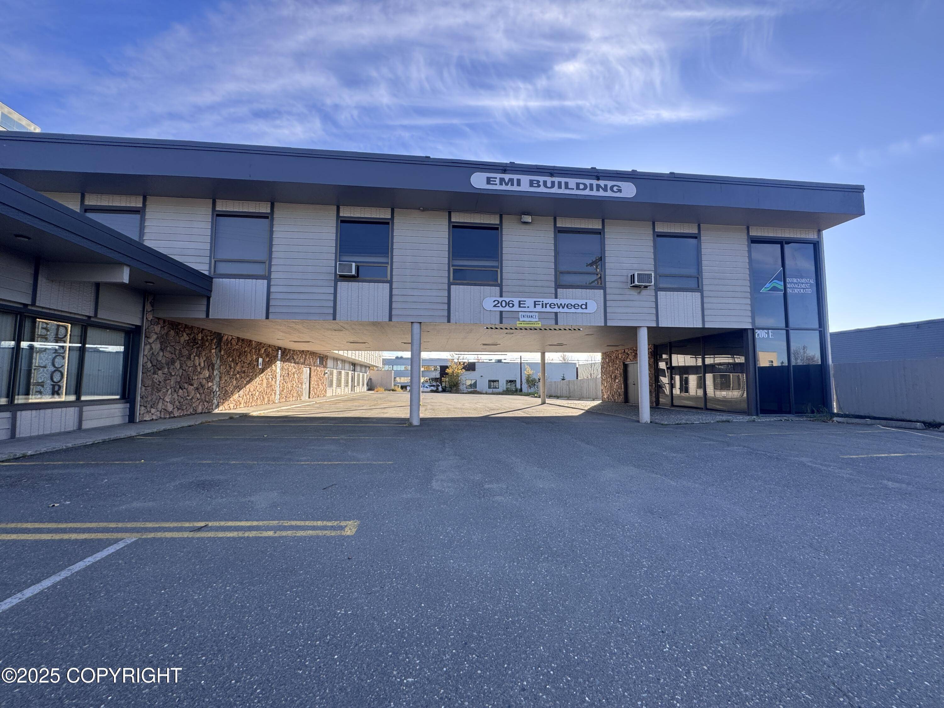 Anchorage, AK 99503,206 E Fireweed LN