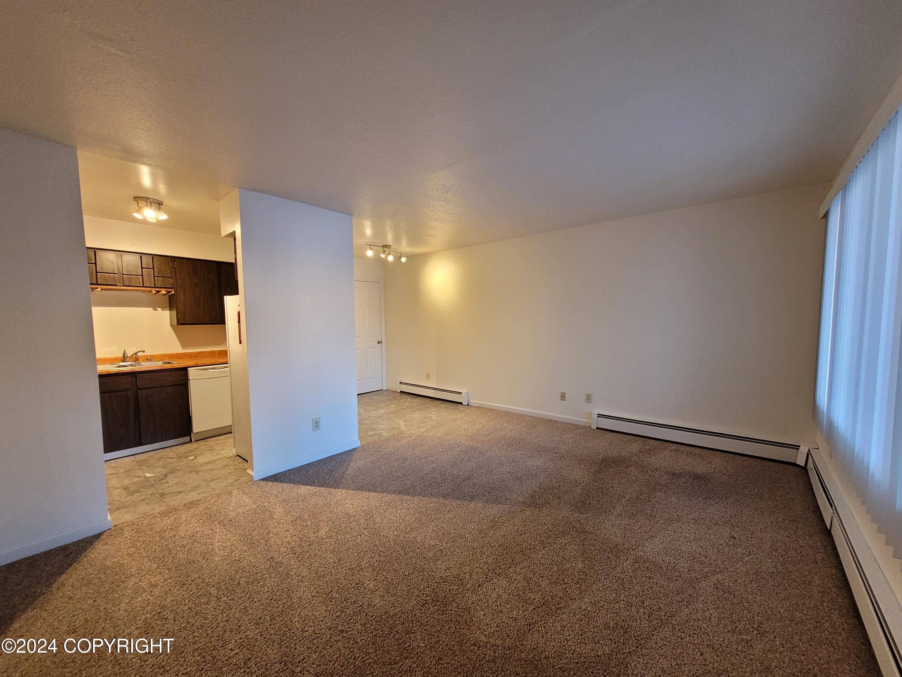 Anchorage, AK 99508,2620 E 42nd AVE #10