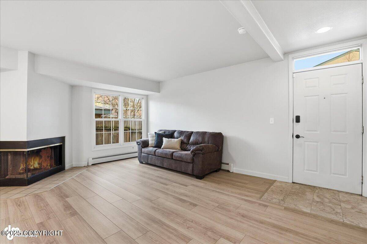 Anchorage, AK 99504,6410 E Northern Lights BLVD #6A