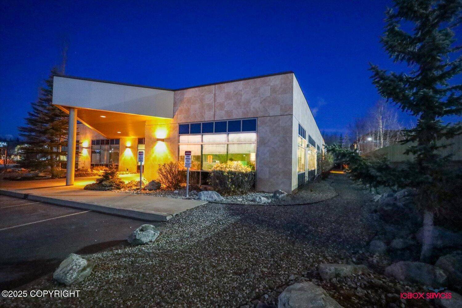 Wasilla, AK 99654,892 E USA CIR #101