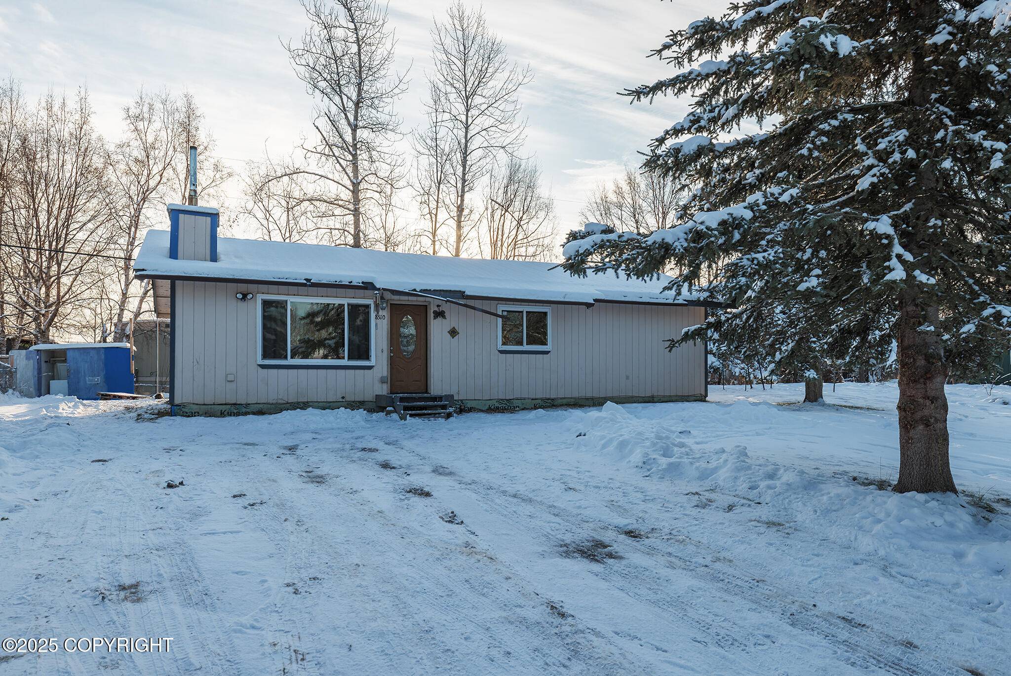 Anchorage, AK 99504,8510 Hidden View CT