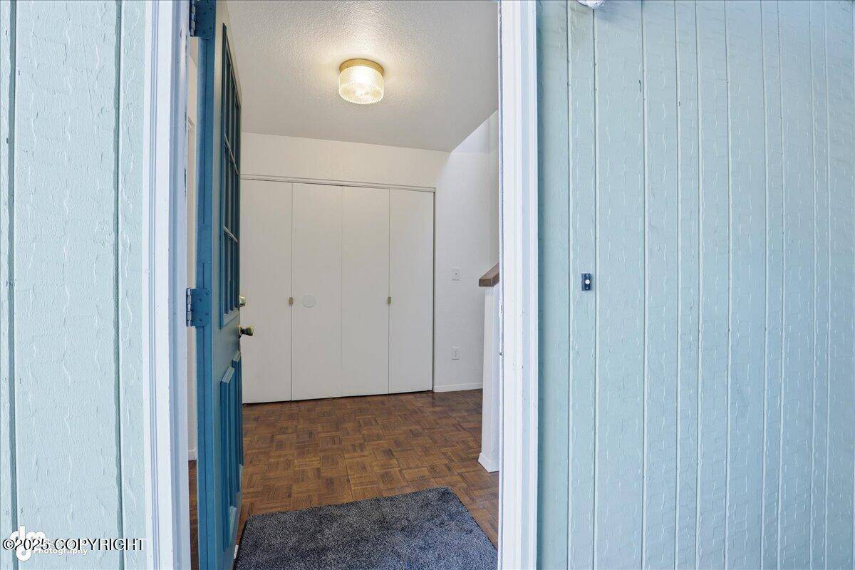 Anchorage, AK 99504,5740 Jennifer CIR #7-B