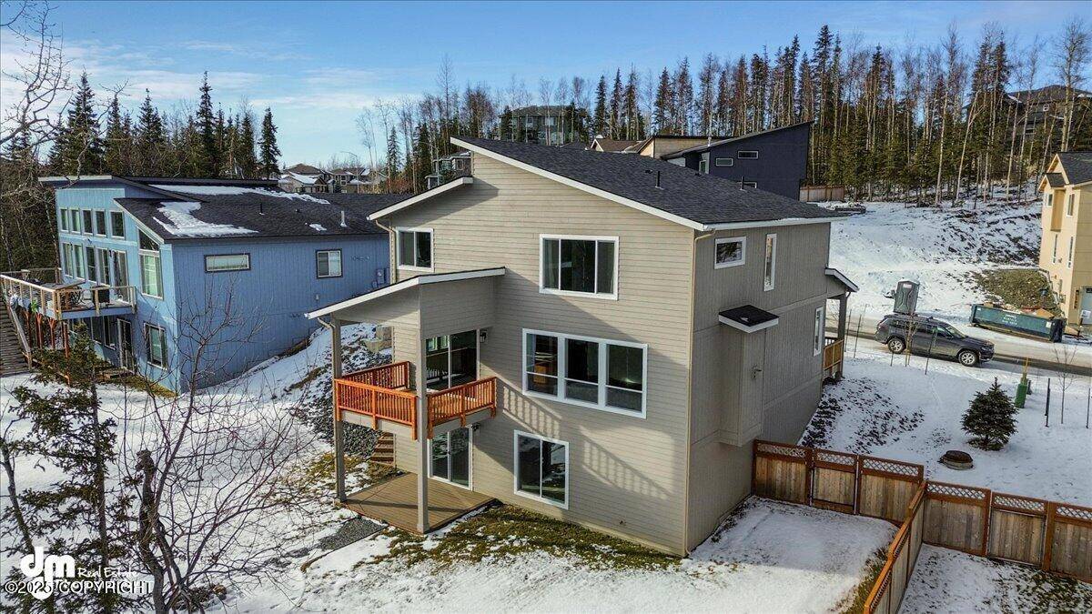 Eagle River, AK 99577,17932 Yellowstone DR