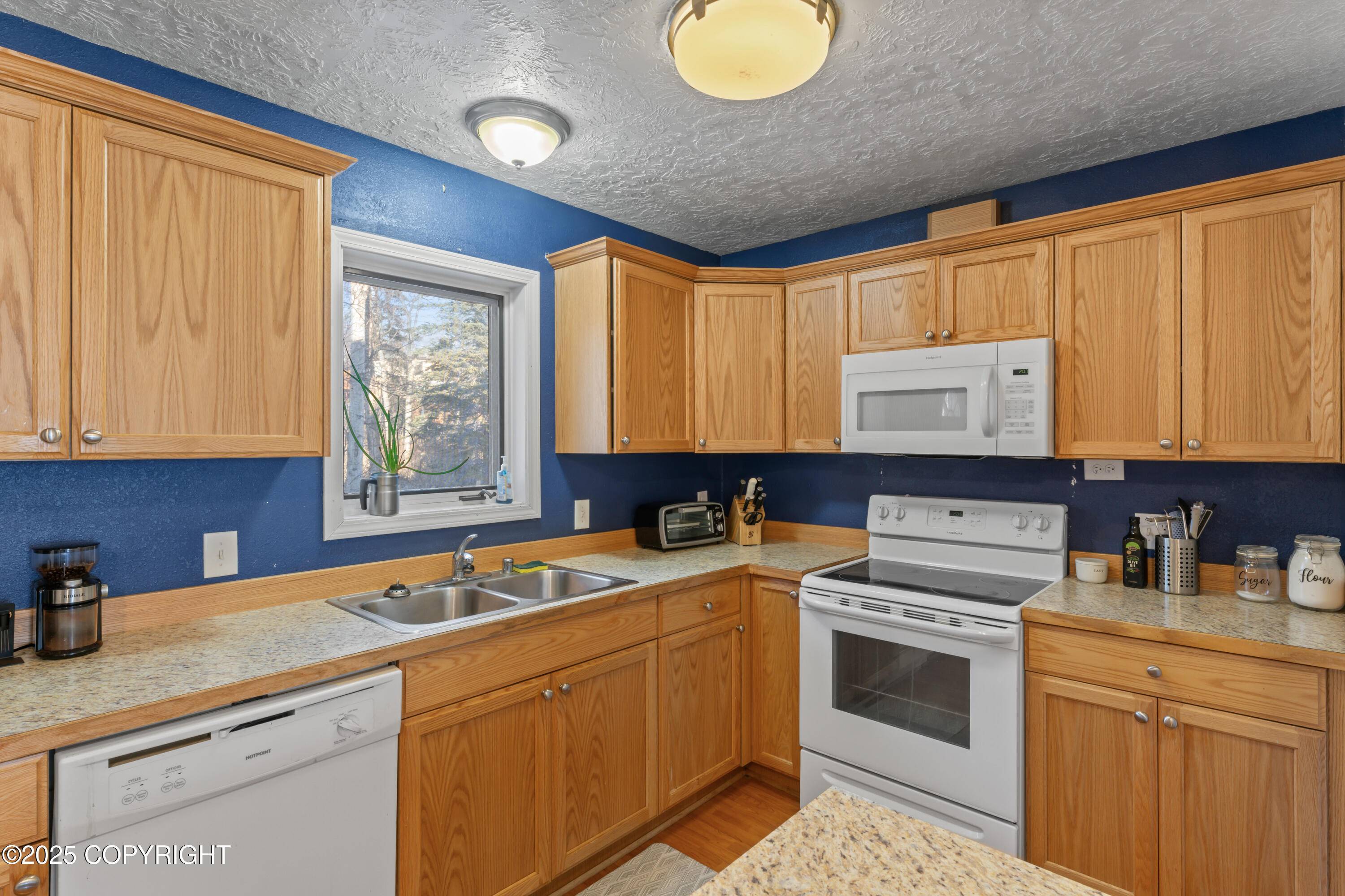 Wasilla, AK 99654,1611 E Dellwood ST