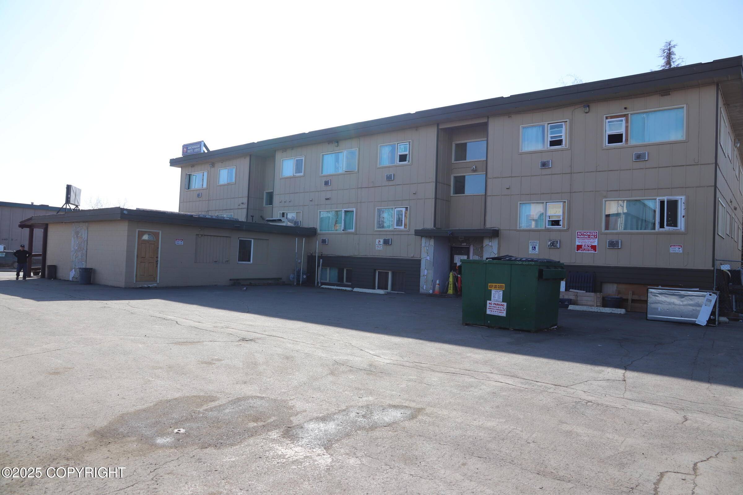 Anchorage, AK 99501,441 E 15th AVE