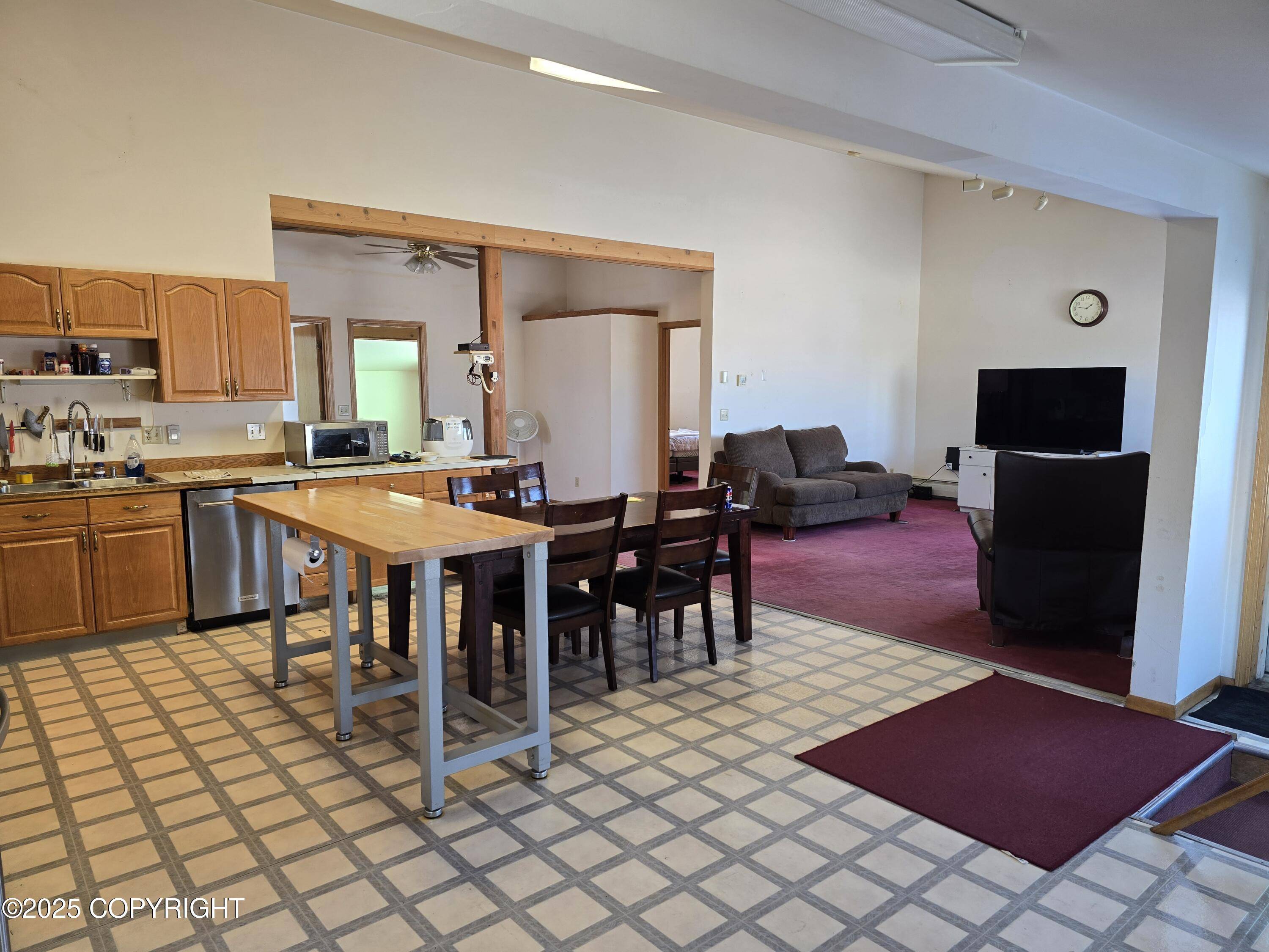 Barrow, AK 99723,6155 Herman ST