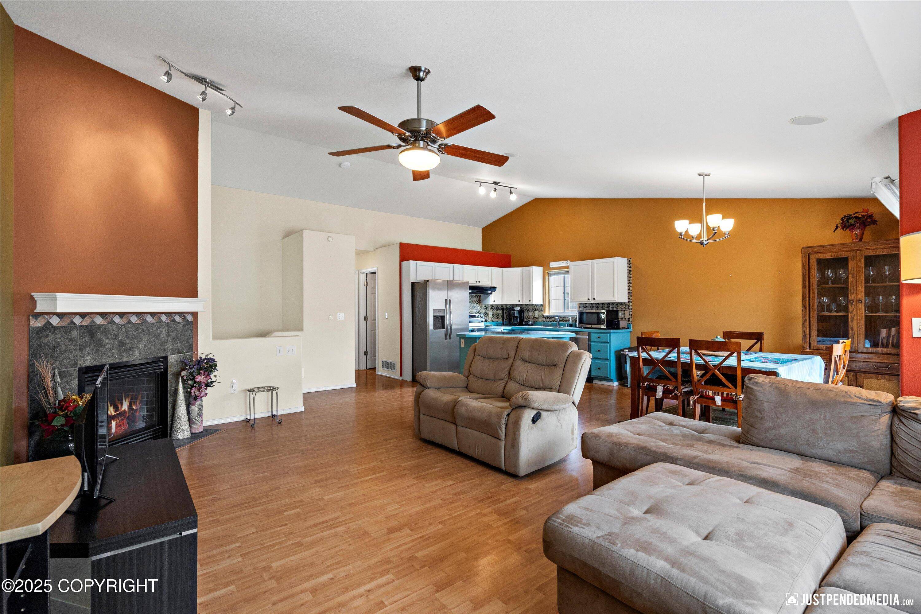 Anchorage, AK 99504,5806 Sapphire LOOP