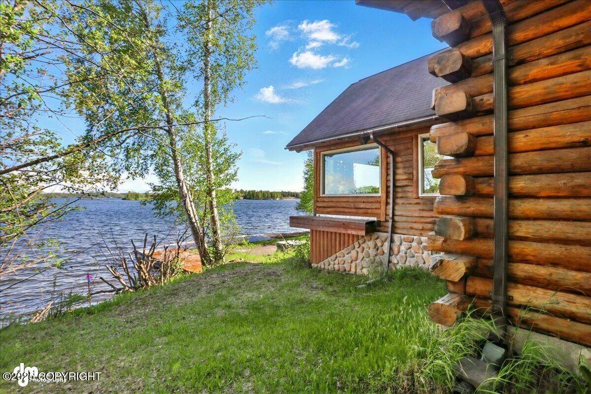 Big Lake, AK 99652,20000 W Hewitts CT