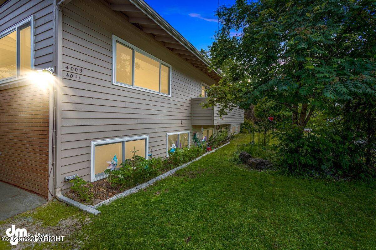 Anchorage, AK 99517,4011 Merrill DR #2B