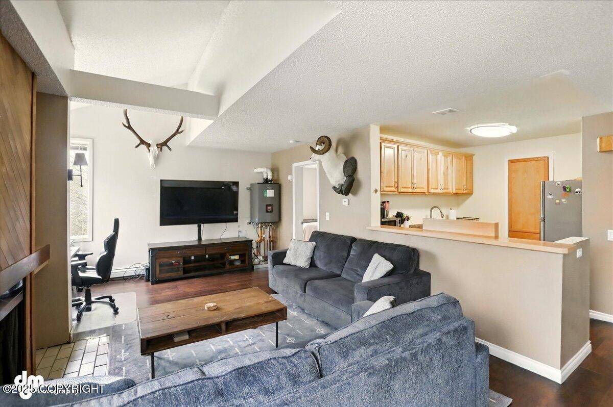 Anchorage, AK 99518,304 Sweetgale CT