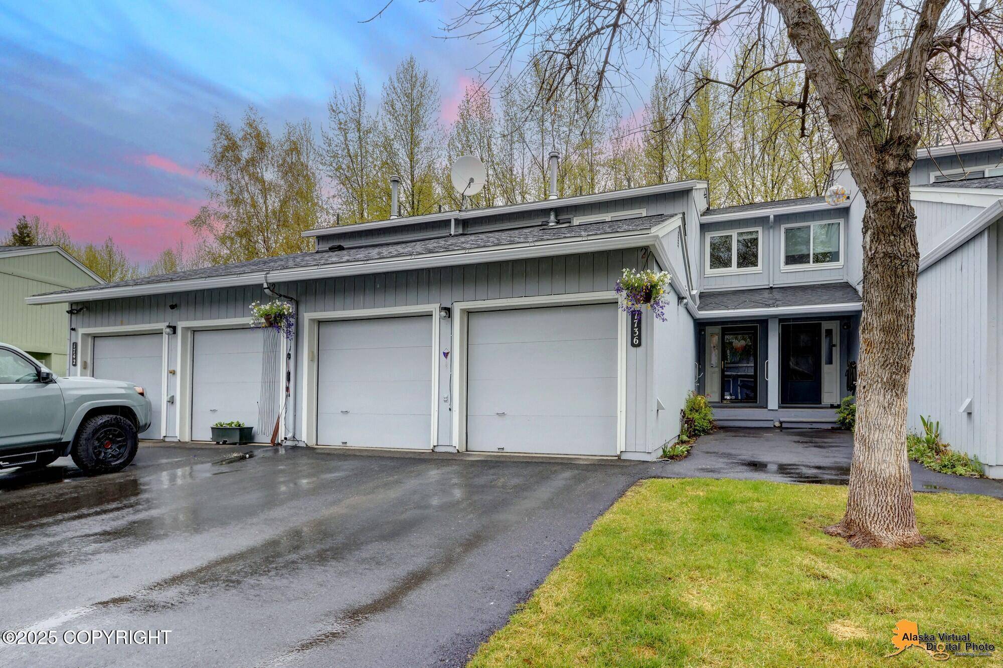 Anchorage, AK 99501,1736 Morningtide CT