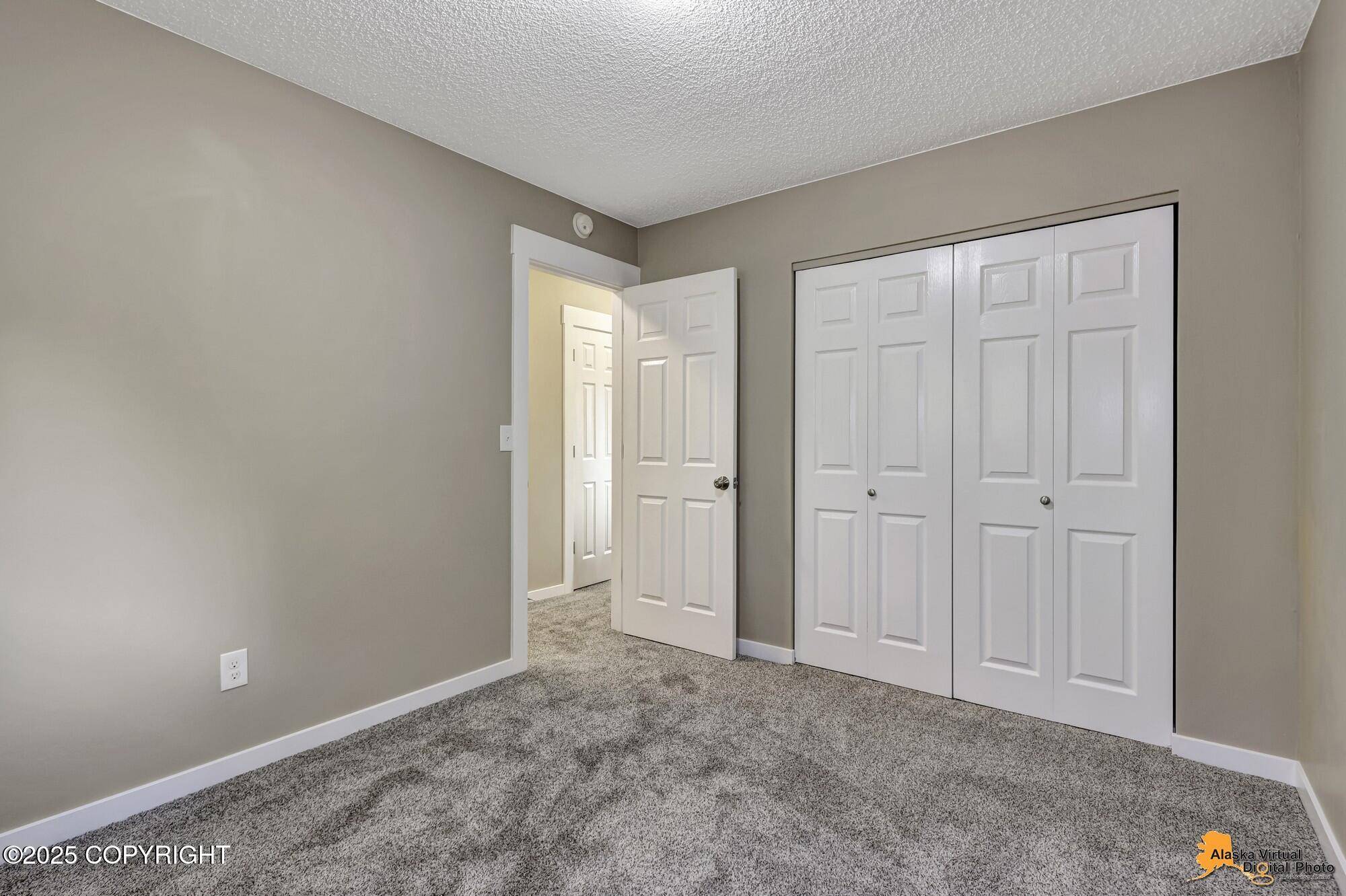 Anchorage, AK 99502,8134 Country Woods DR