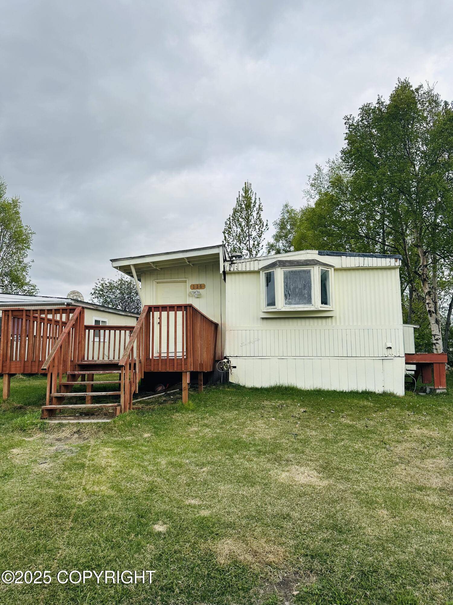 Anchorage, AK 99507,9499 Brayton DR 115