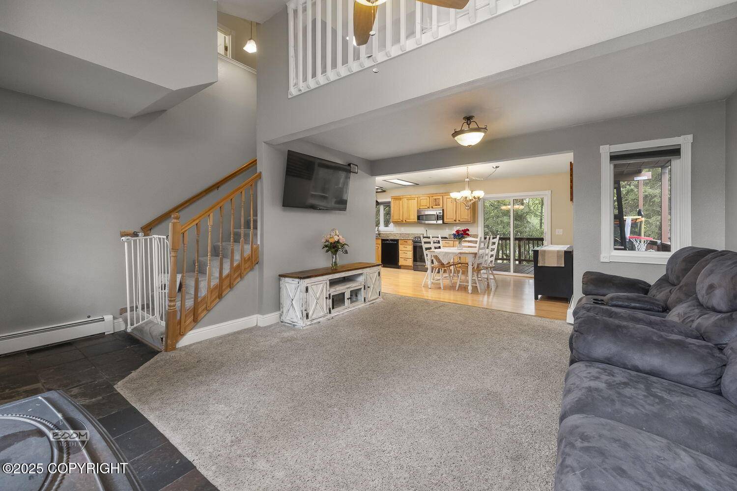 Eagle River, AK 99577,9224 Geese CIR