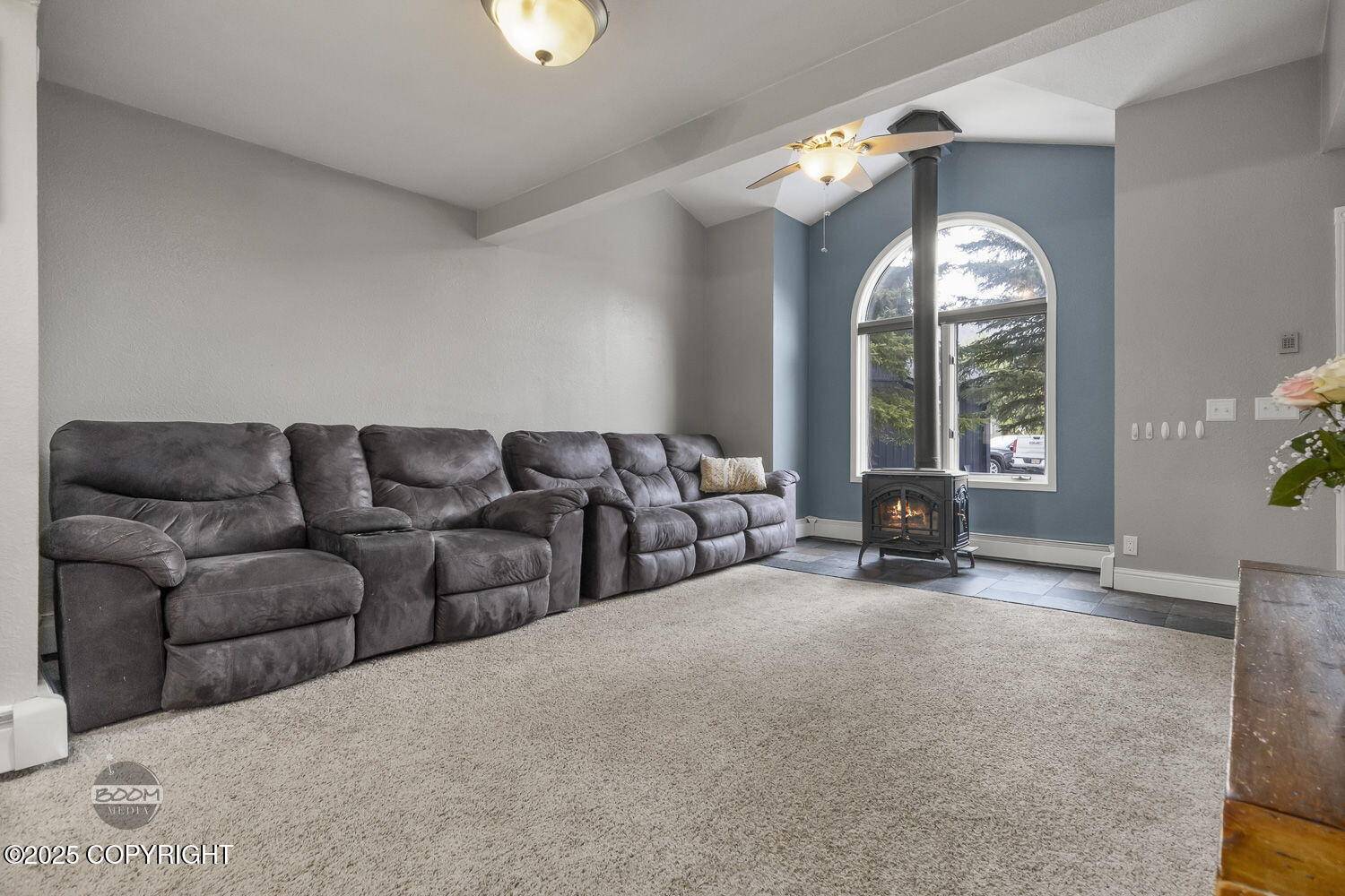 Eagle River, AK 99577,9224 Geese CIR