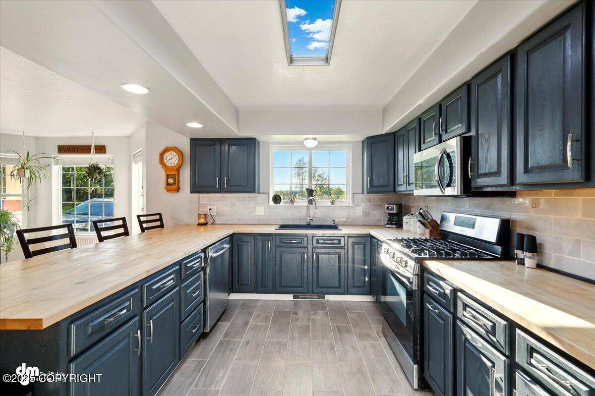 Wasilla, AK 99654,5672 Gooseberry CIR