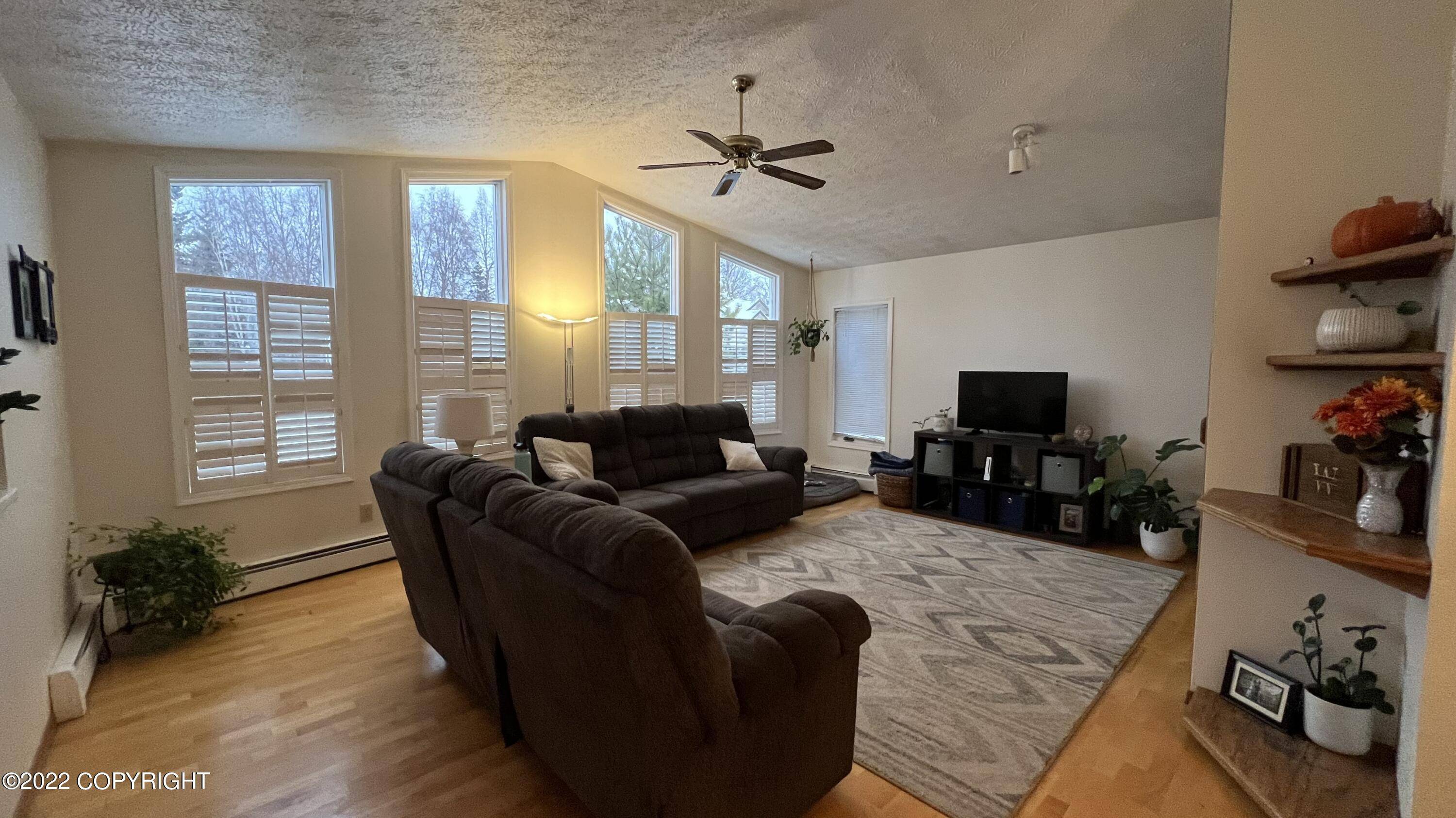 Anchorage, AK 99504,320 Peppertree LOOP