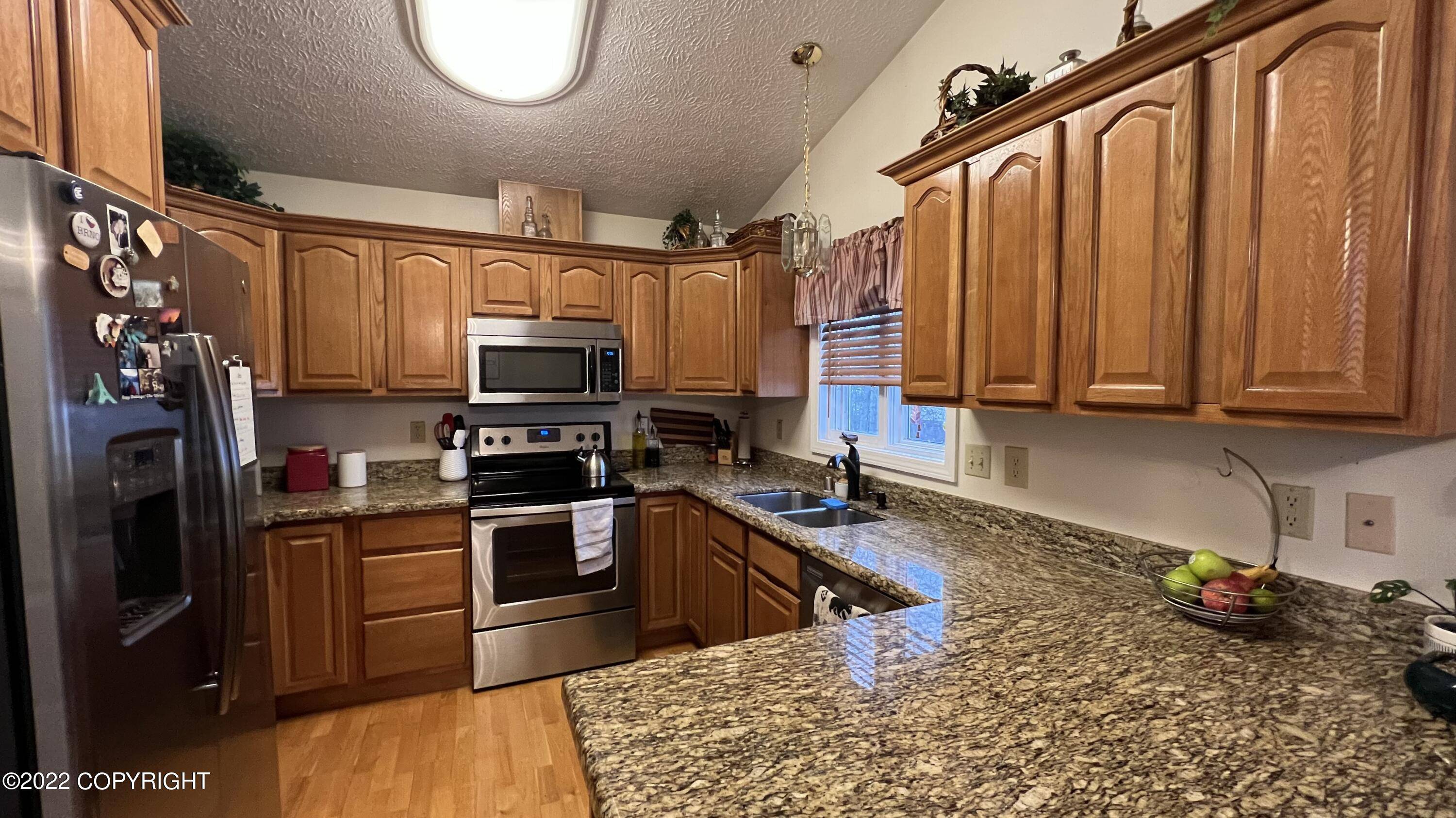Anchorage, AK 99504,320 Peppertree LOOP