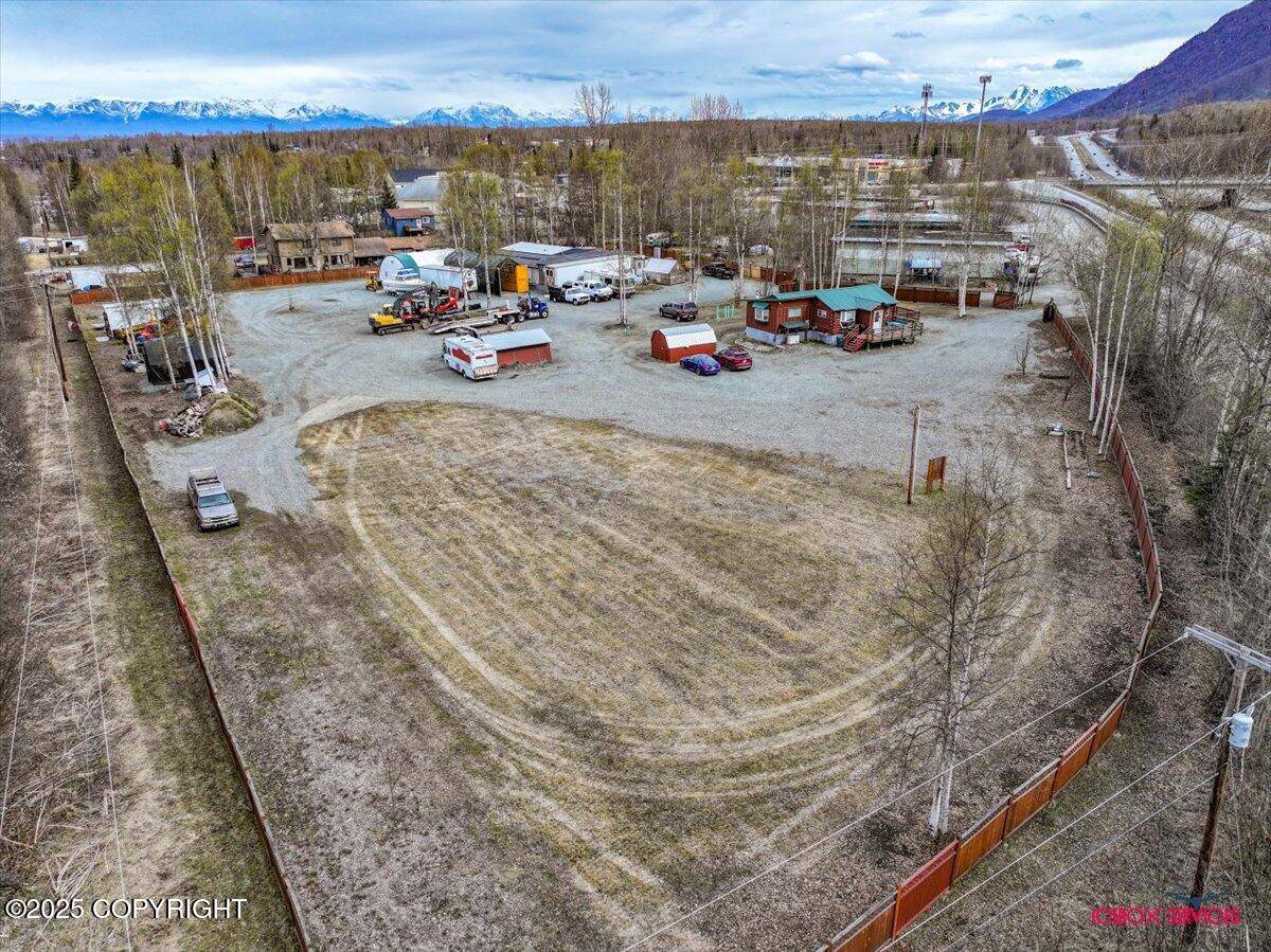 Chugiak, AK 99567,20044 Pilots RD