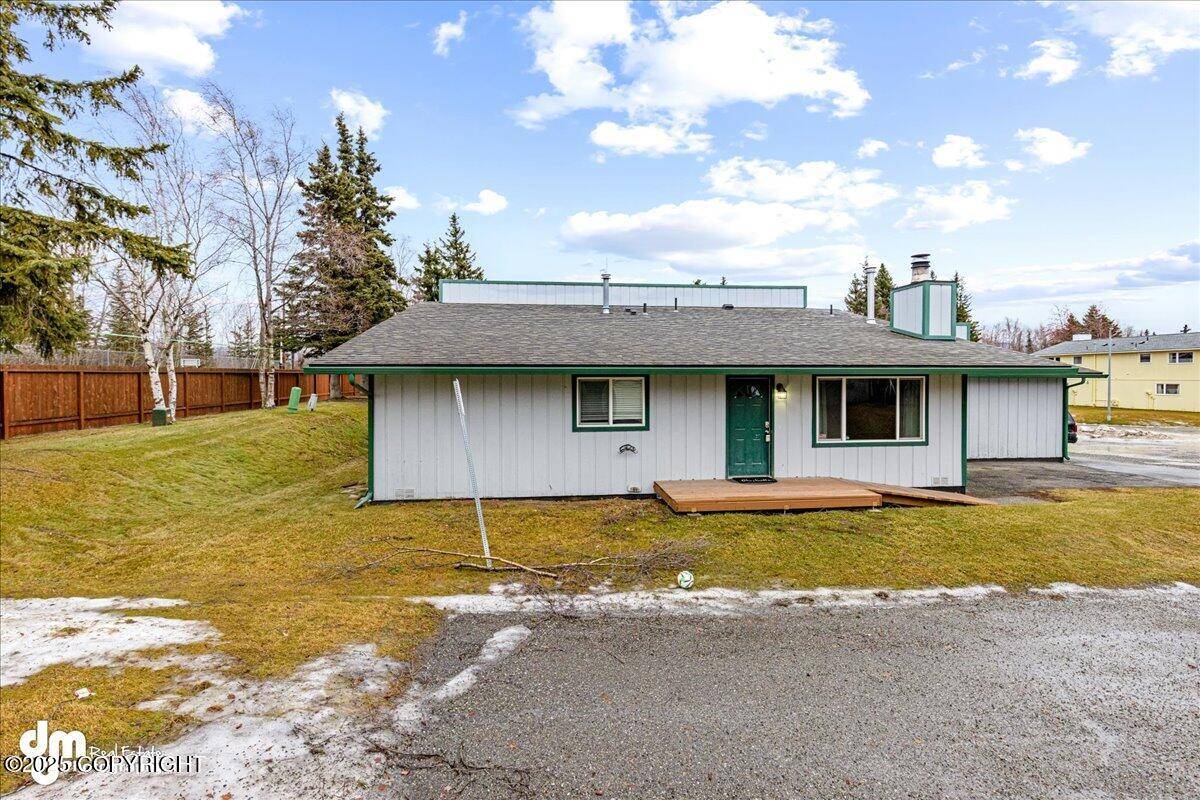 Anchorage, AK 99515,231 Fawn CT