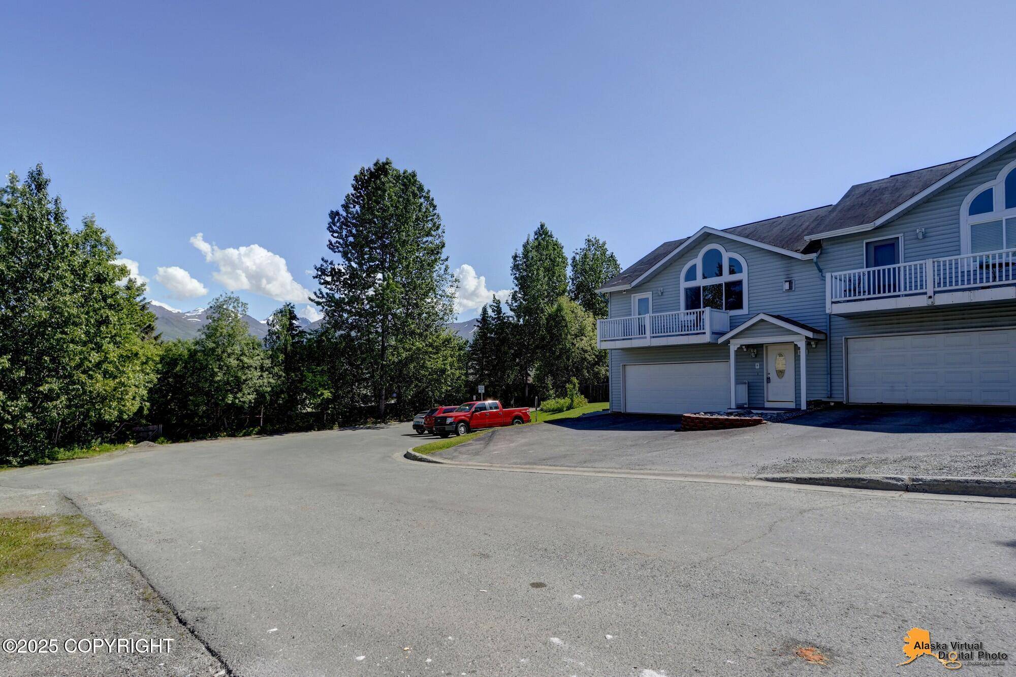 Anchorage, AK 99504,5632 E 43rd AVE #8
