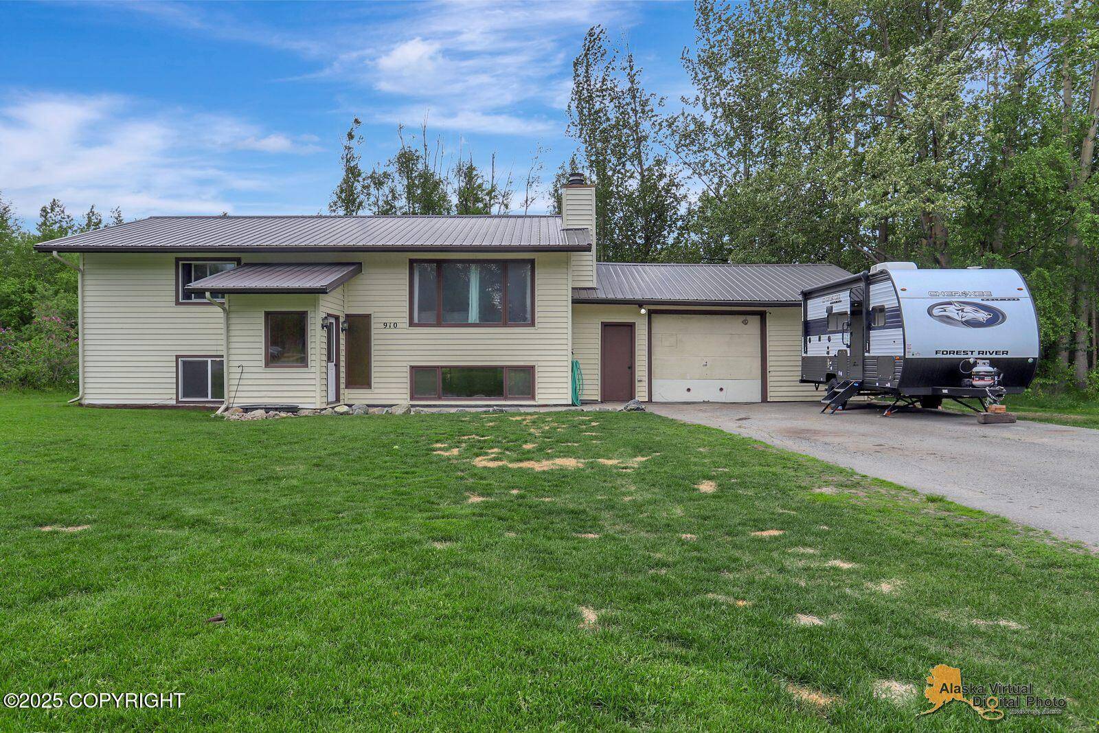 Palmer, AK 99645,910 S Iris CIR