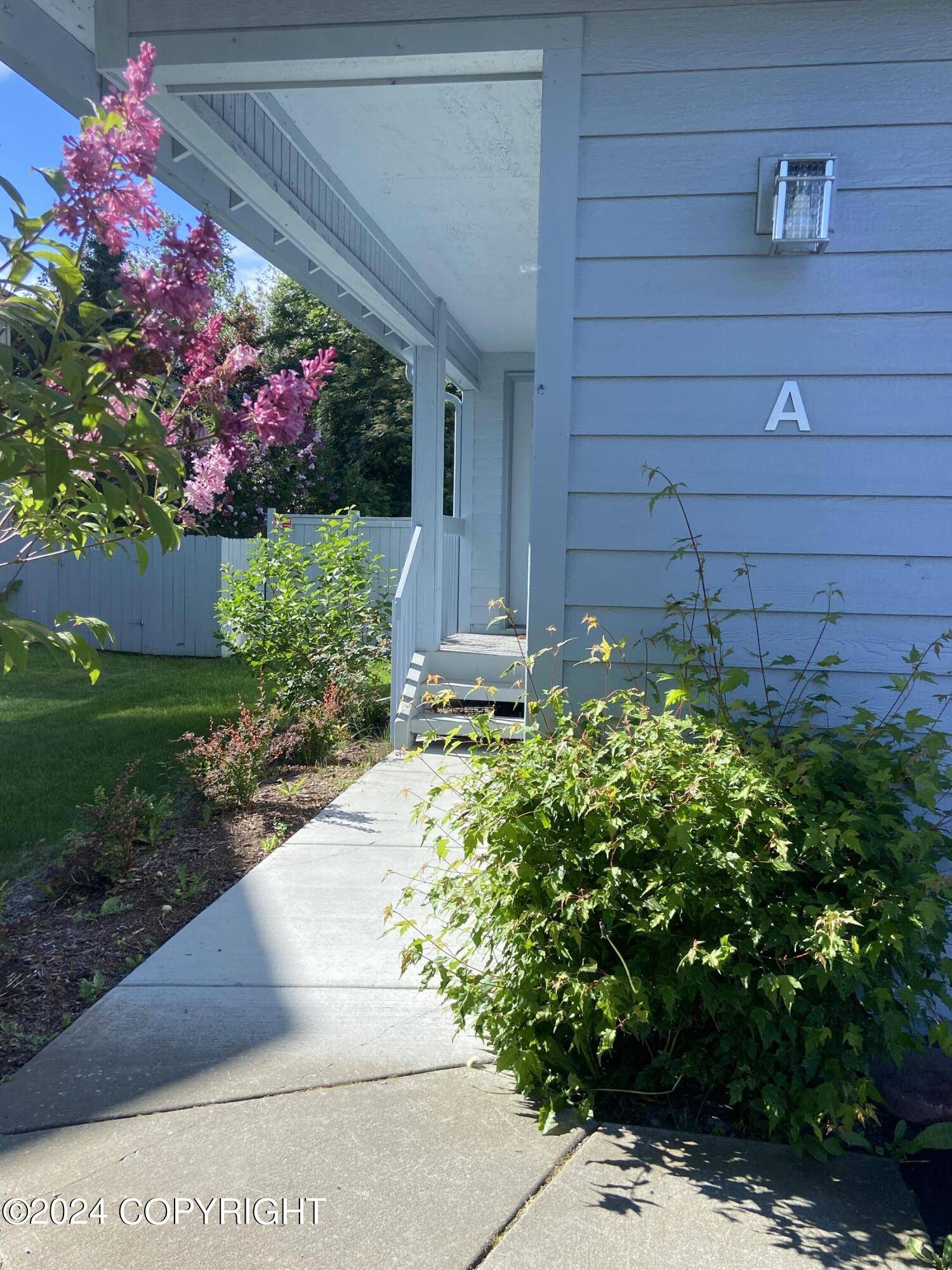 Anchorage, AK 99517,3722 Roald Amundsen AVE #A