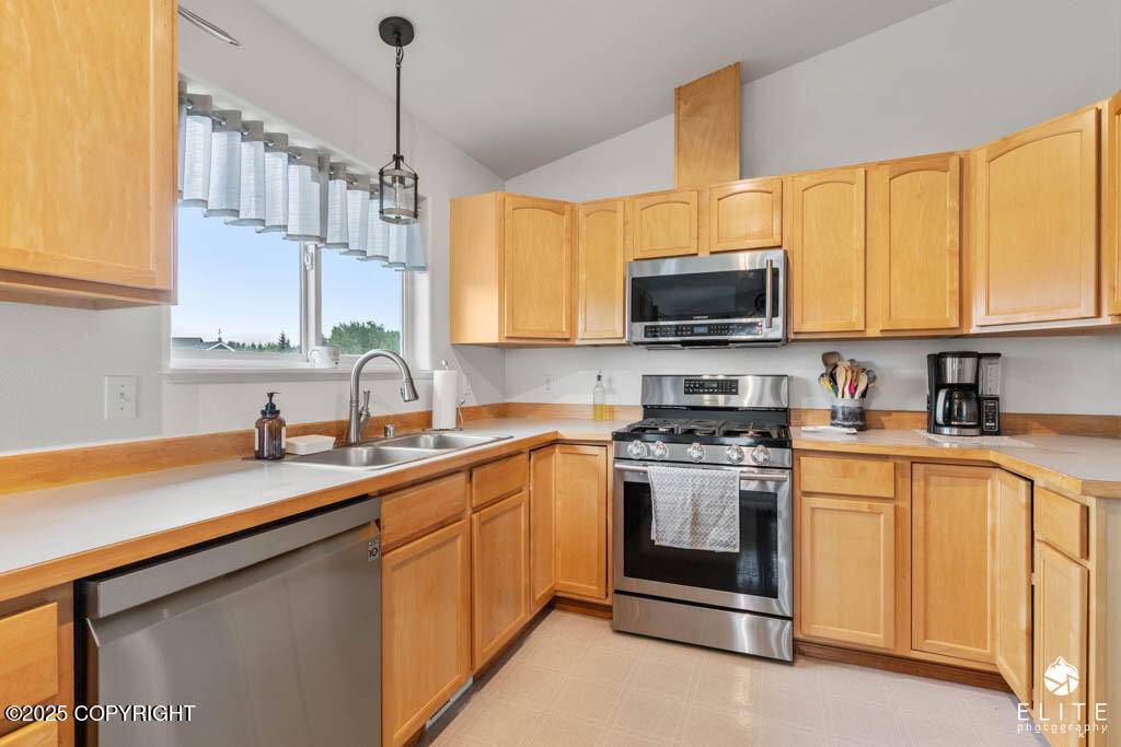Palmer, AK 99645,1124 S Rebecca DR