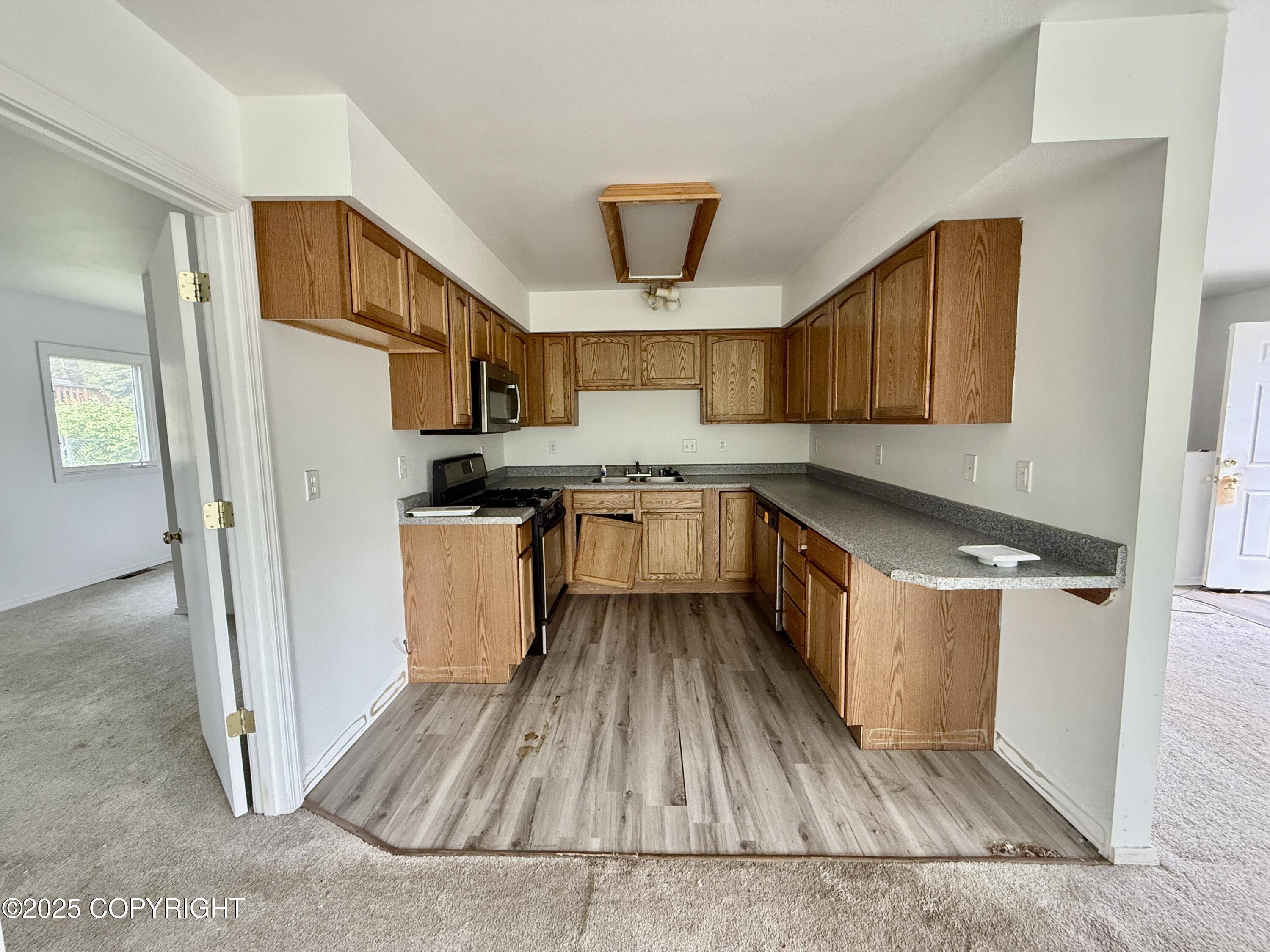 Anchorage, AK 99504,1140 Lalande PL