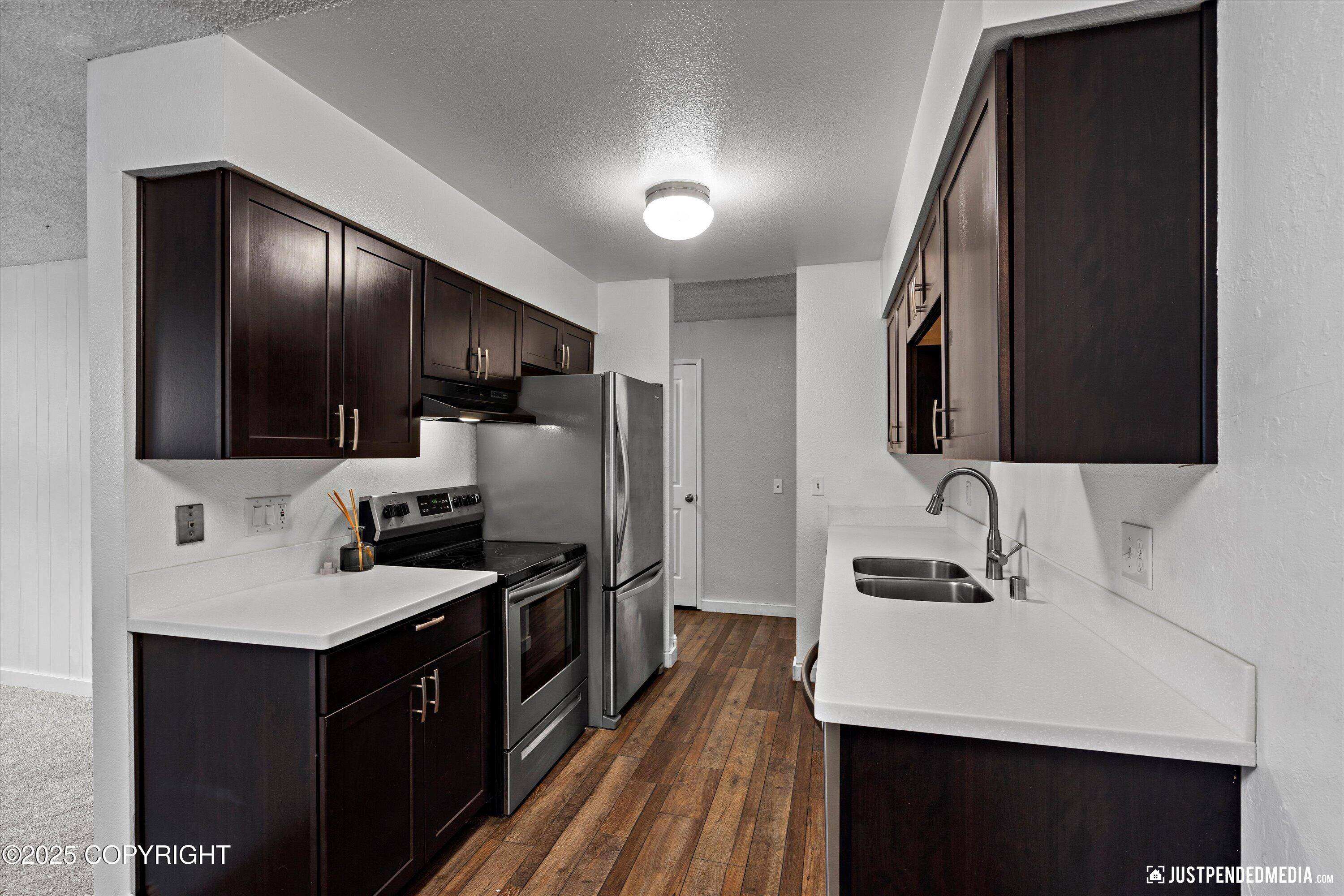 Anchorage, AK 99517,3100 Ward PL #6