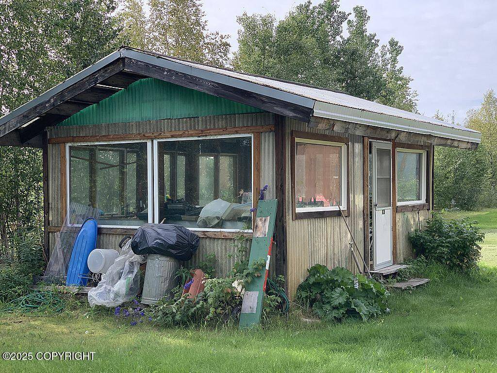 Fairbanks, AK 99712,2004 N Old Steese HWY